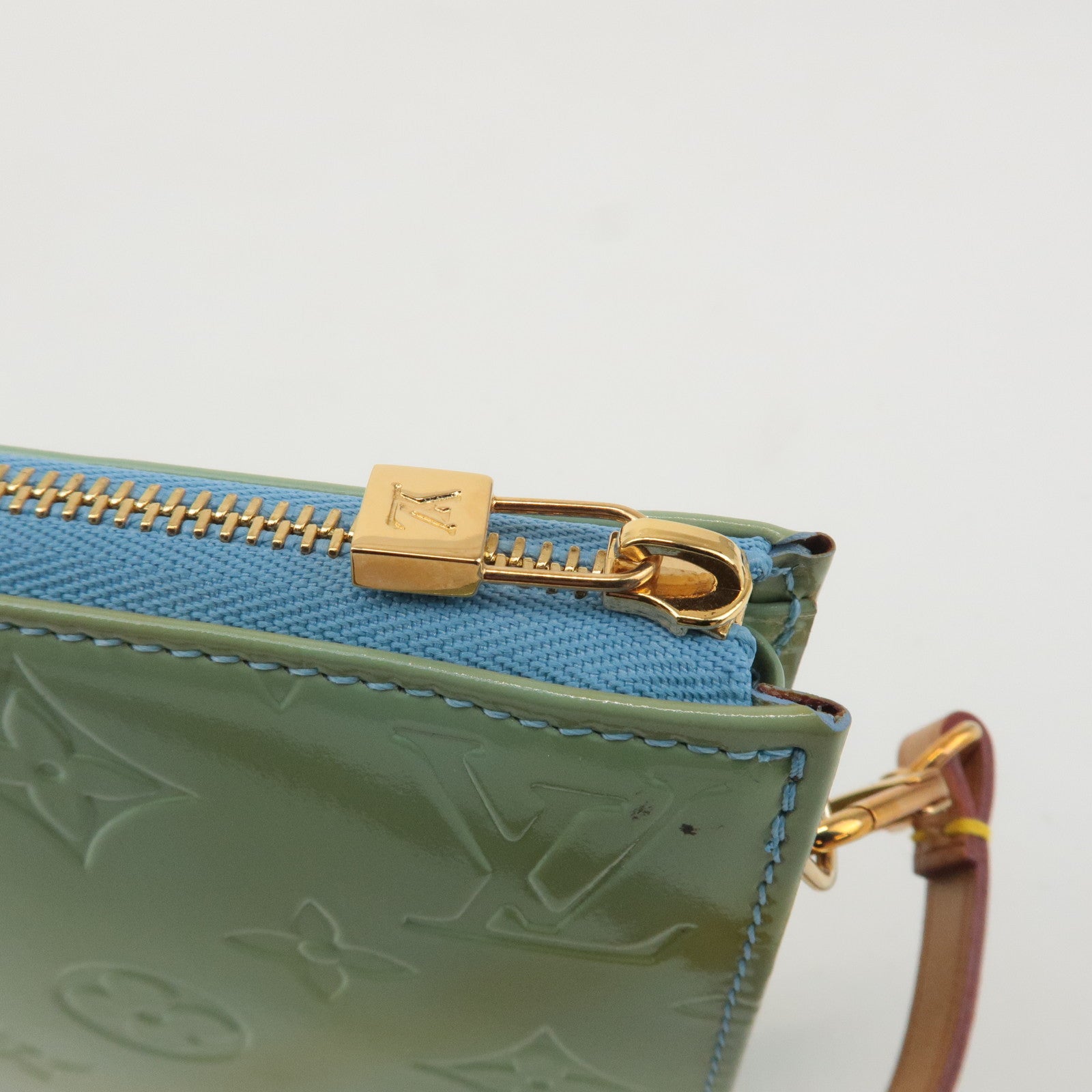 Louis Vuitton Monogram Vernis Lexington Pouch Baby Blue M91011