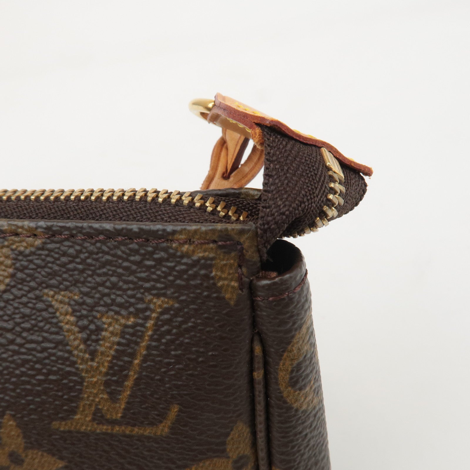 Louis Vuitton Monogram Pochette Accessoires Pouch M51980