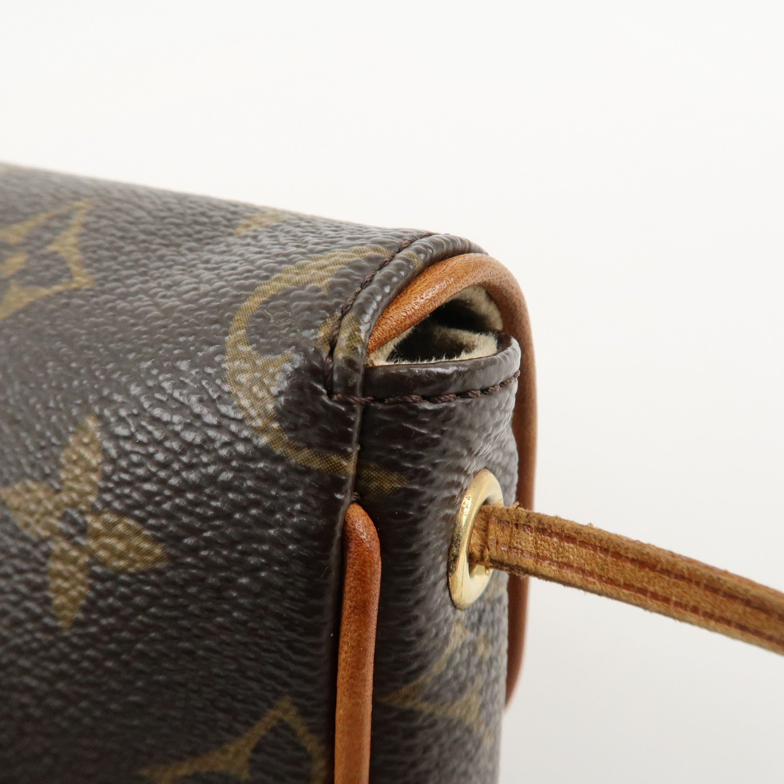 Louis Vuitton Monogram Pochette Cancun Shoulder Bag M60018