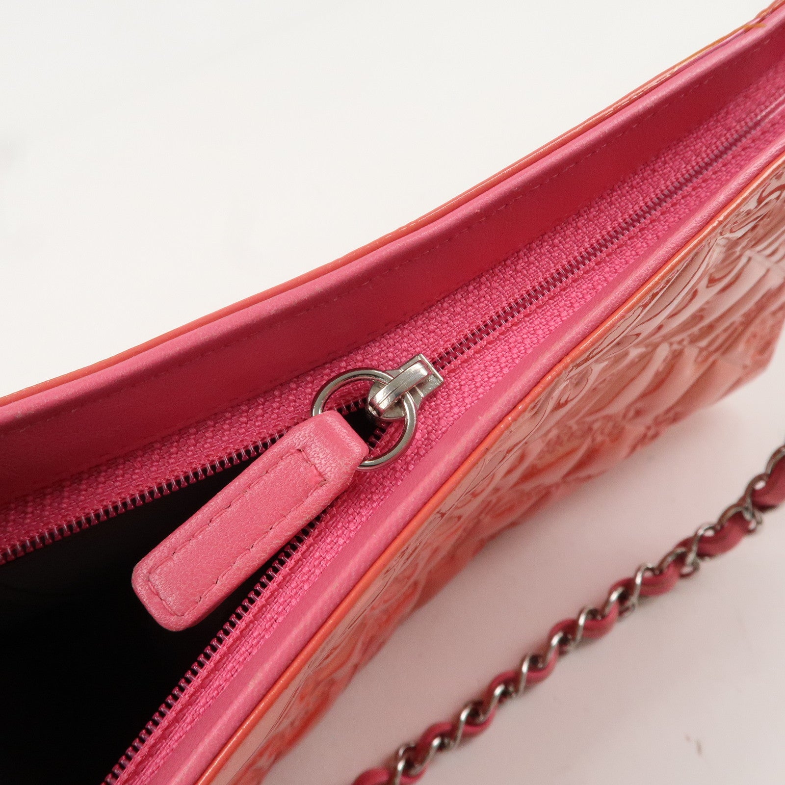 CHANEL Icon Patent Leather Chain Shoulder Bag Pink A37156