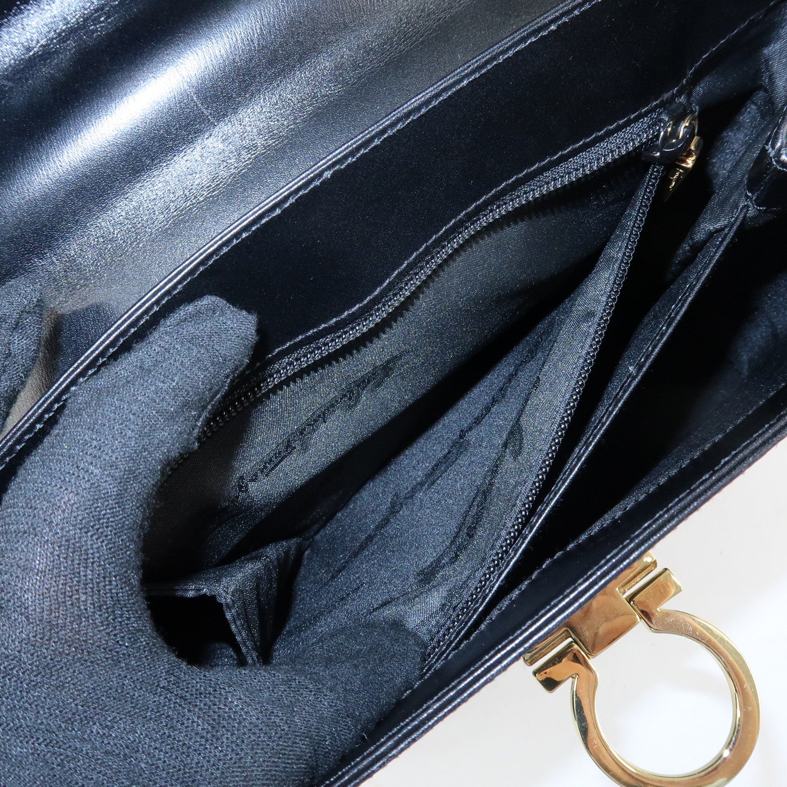 Ferragamo Leather Gancini 2Way Hand Shoulder Bag Black AT210536