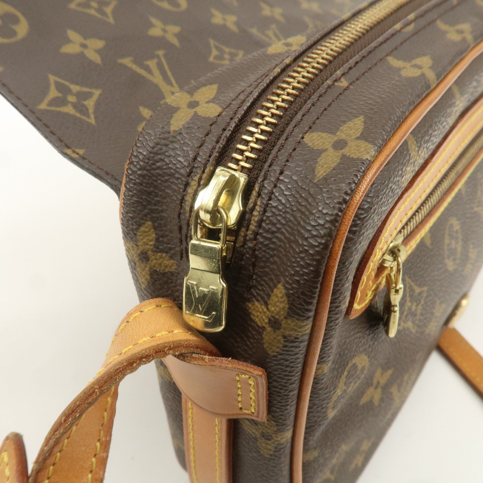 Louis Vuitton Monogram Saint Germain 28 Shoulder Bag M51207