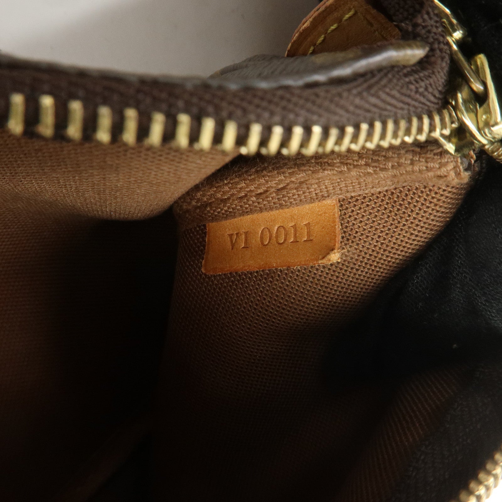 Louis Vuitton Monogram Pochette Accessoires Pouch M51980