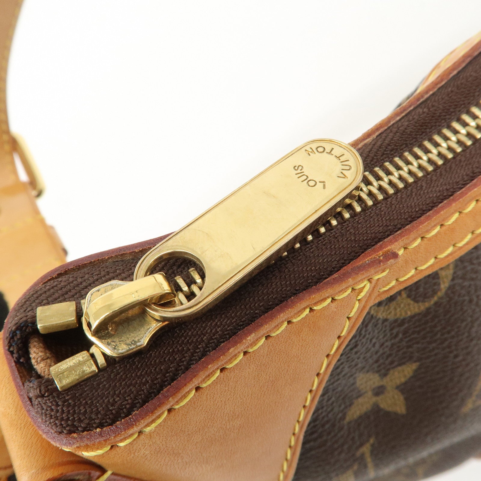 Louis Vuitton Monogram Thames PM Shoulder Bag M56384