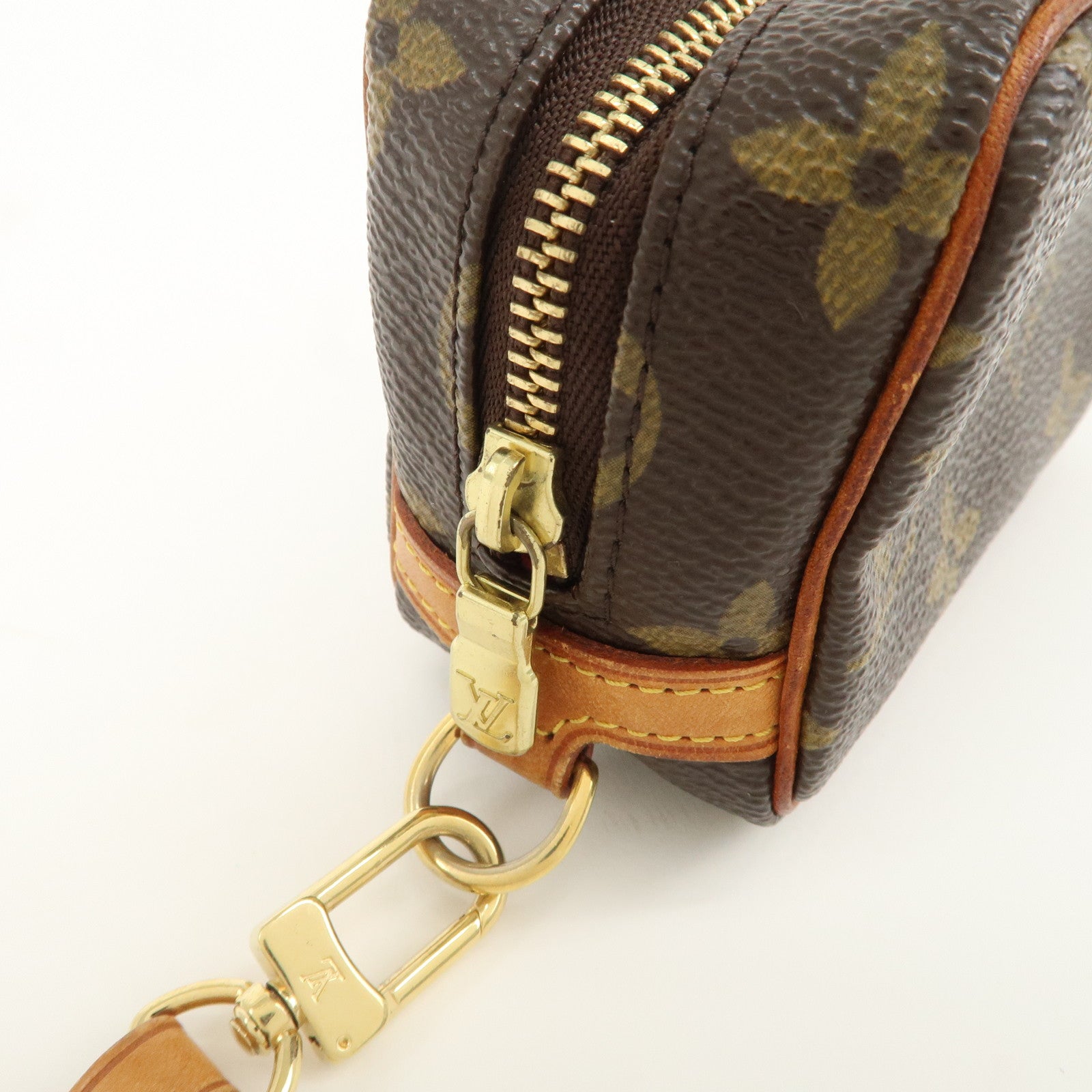 Louis Vuitton Monogram Trousse Wapity Pouch Camera Case M58030