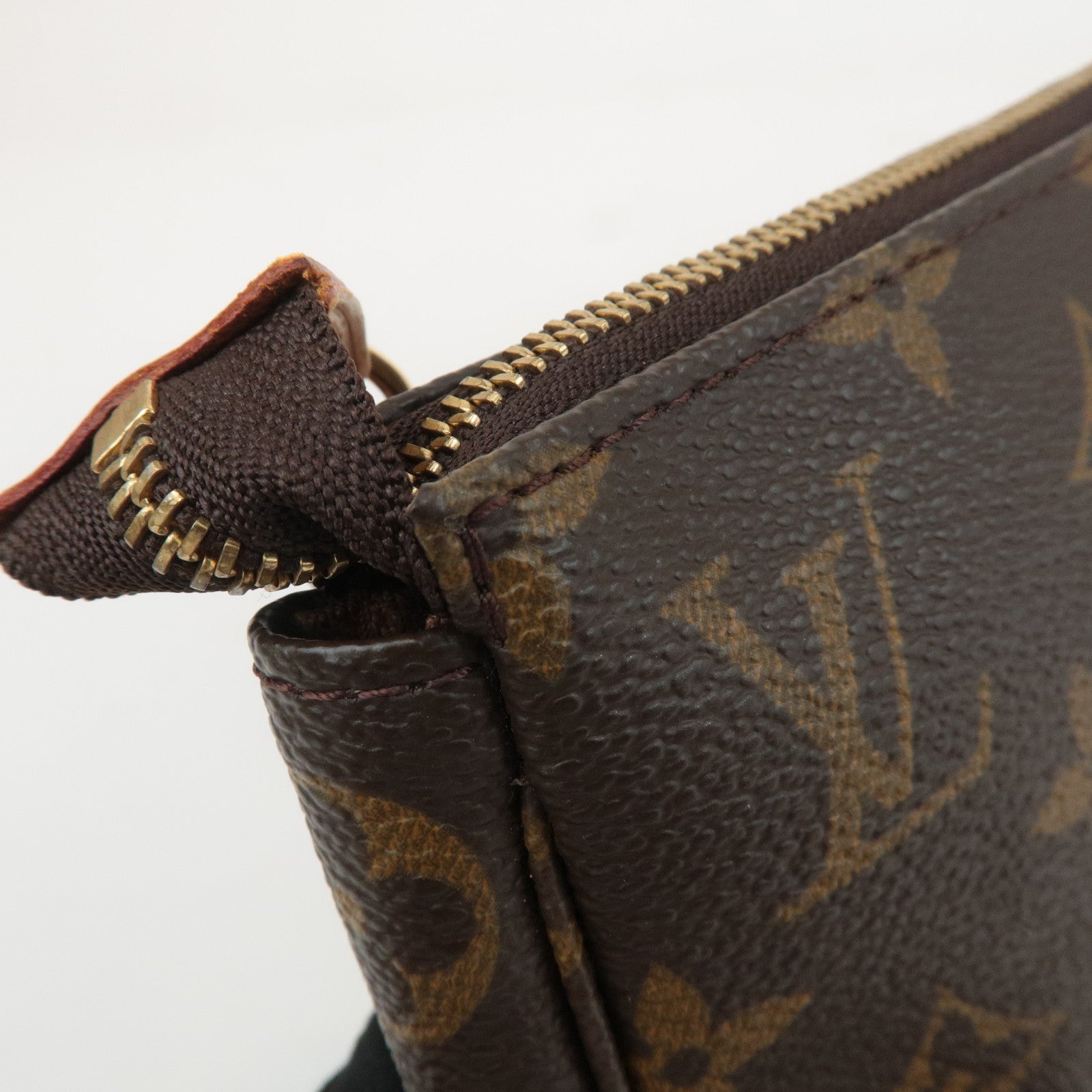 Louis Vuitton Monogram Pochette Accessoires Pouch M51980