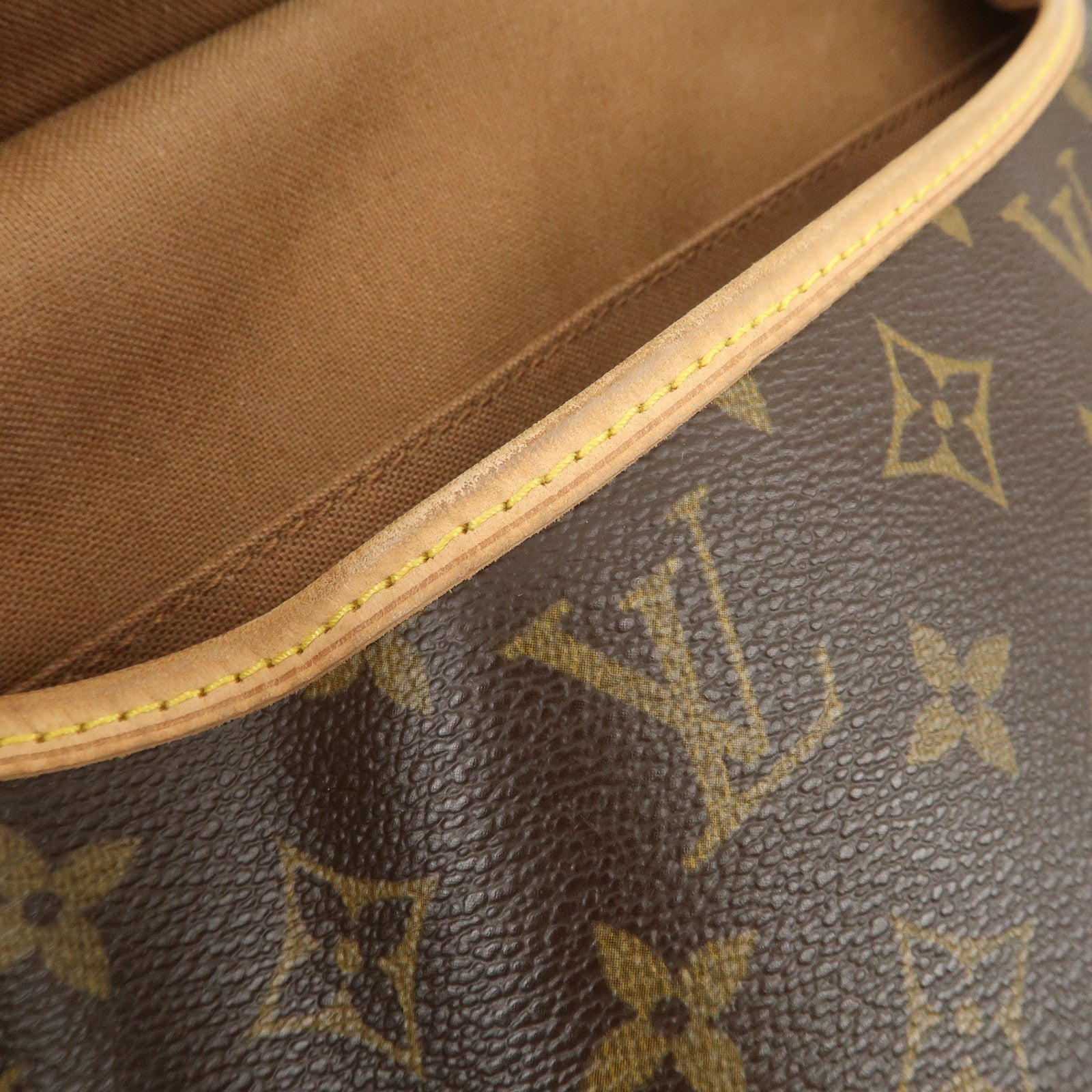 Louis Vuitton Monogram Saumur 30 Crossbody Bag Brown M42256 Used