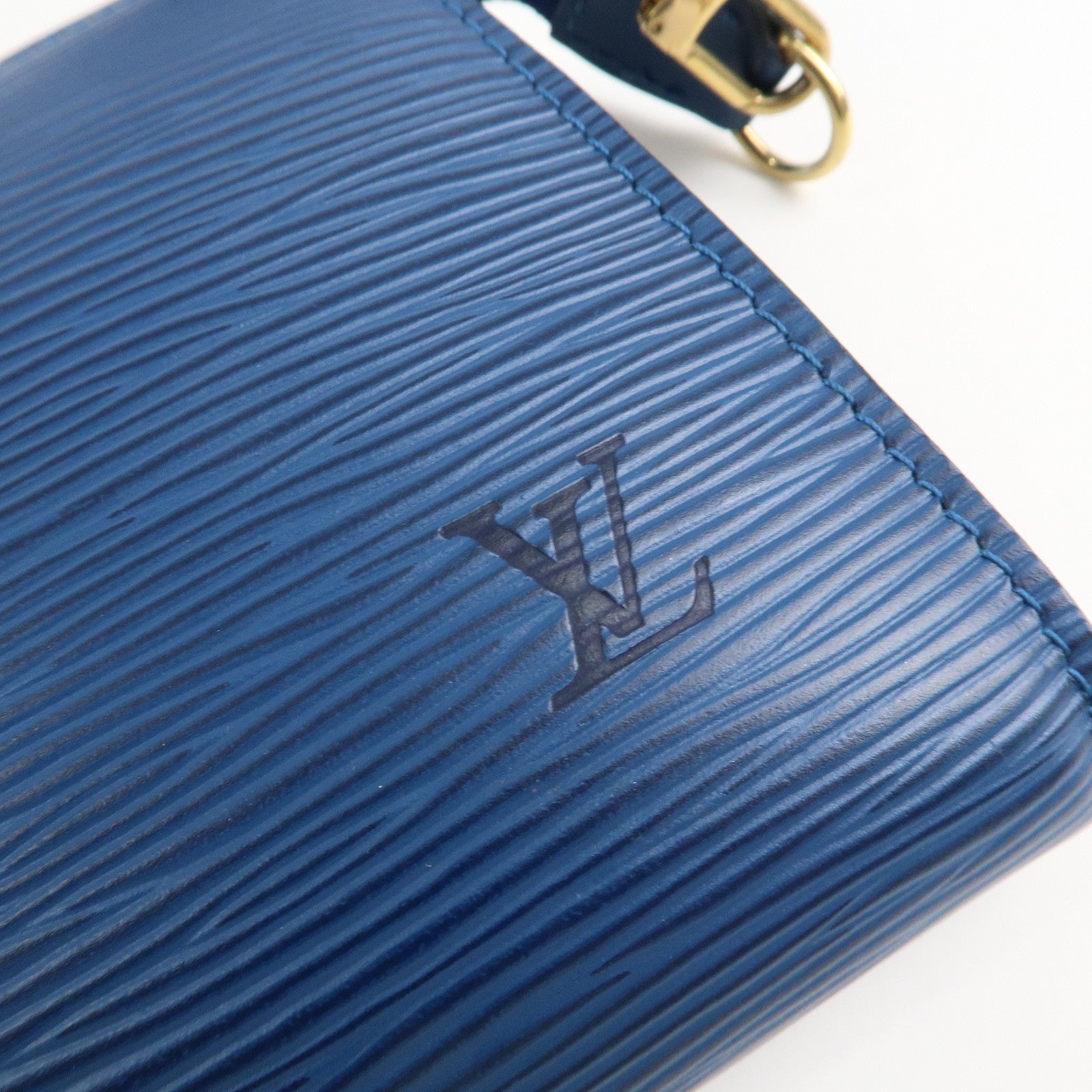 Louis Vuitton Epi Pochette Accessoires OldStyle Toledo Blue M52947