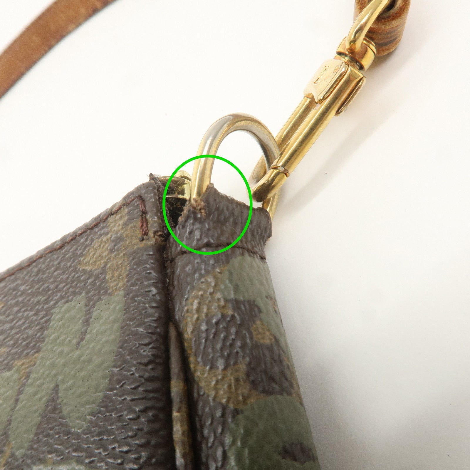 Louis Vuitton Monogram Graffiti Pochette Accessoires M92191