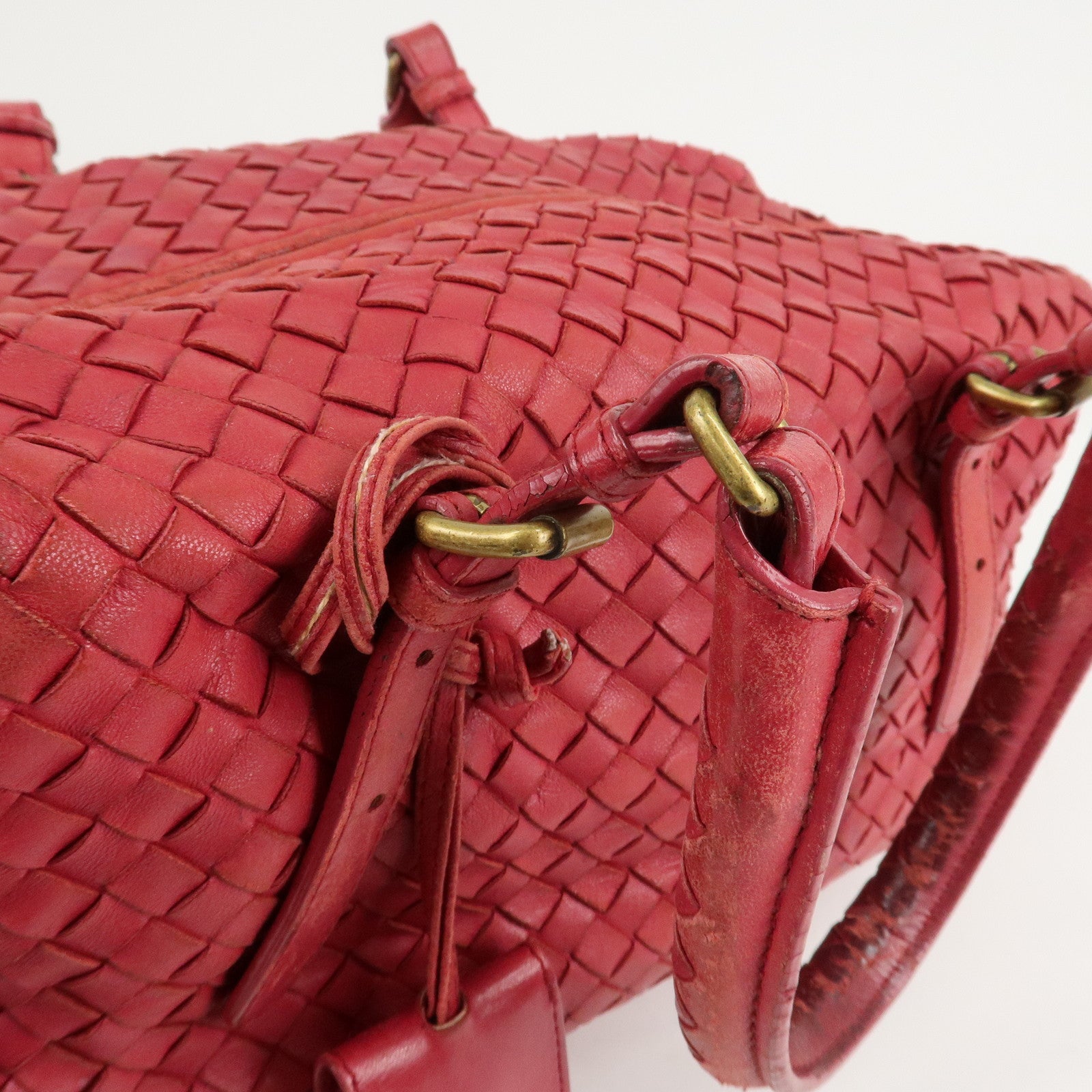 BOTTEGA VENETA Intrecciato Leather Montaigne Boston Bag Red