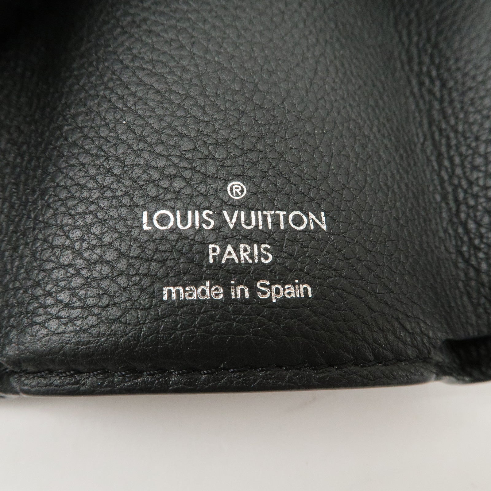 Louis Vuitton Lock Me Portefeuille Lock Mini Wallet Noir M63921