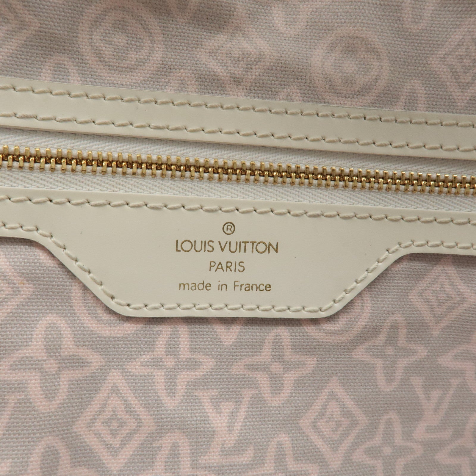 Louis Vuitton Cruise Line Tishenne PM Tote Bag Rose Pink M95672