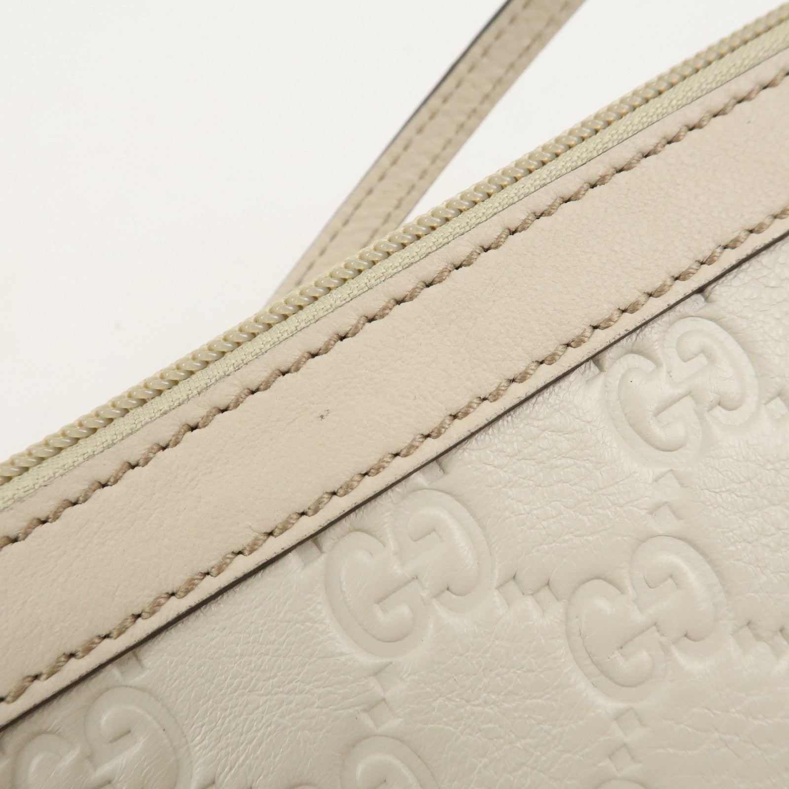 GUCCI Guccissima Leather Pouch Shoulder Bag Ivory 272381 Used