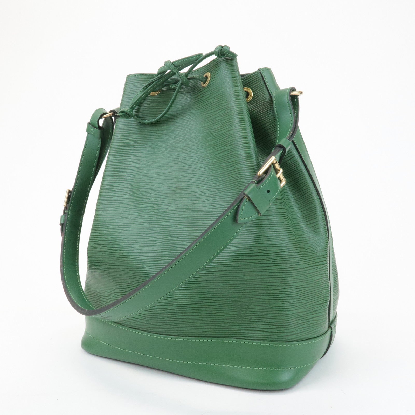 Louis Vuitton Epi Petit Noe Leather Shoulder Bag Borneo Green M44104