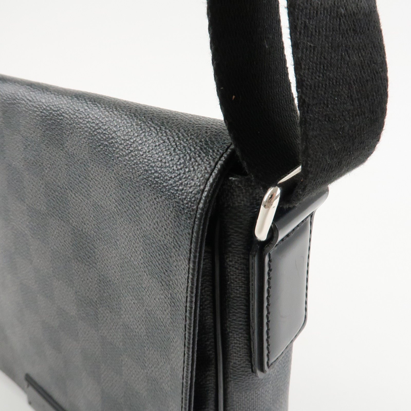 Louis Vuitton Damier Graphite District PM Shoulder Bag Black N41260 Used