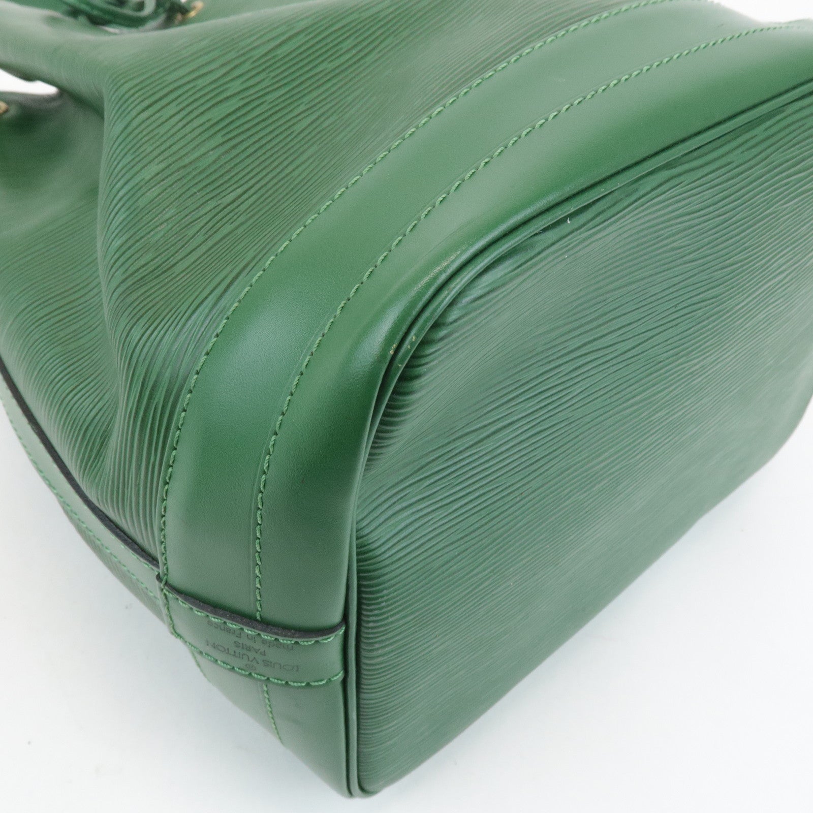 Louis Vuitton Epi Petit Noe Leather Shoulder Bag Borneo Green M44104