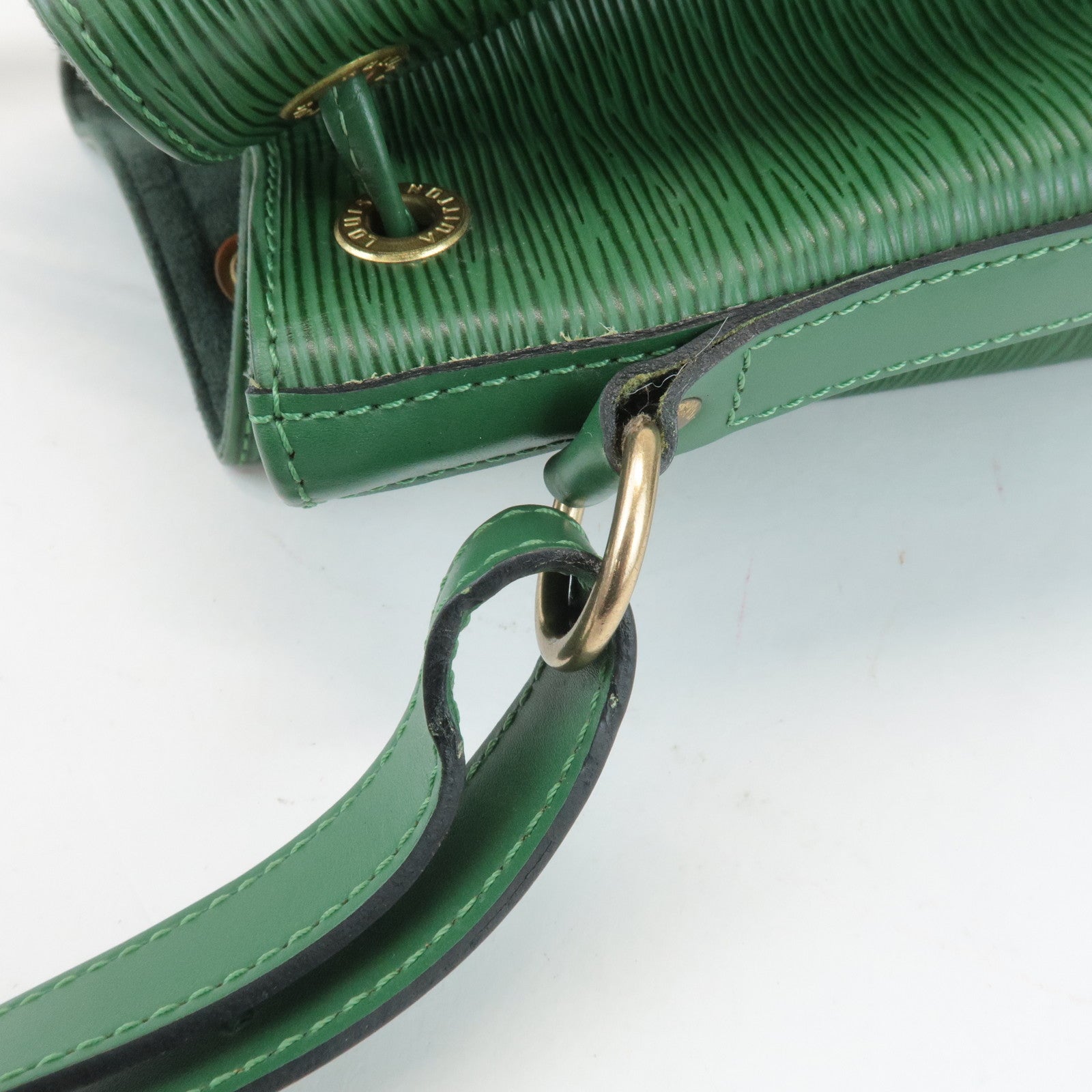 Louis Vuitton Epi Petit Noe Leather Shoulder Bag Borneo Green M44104