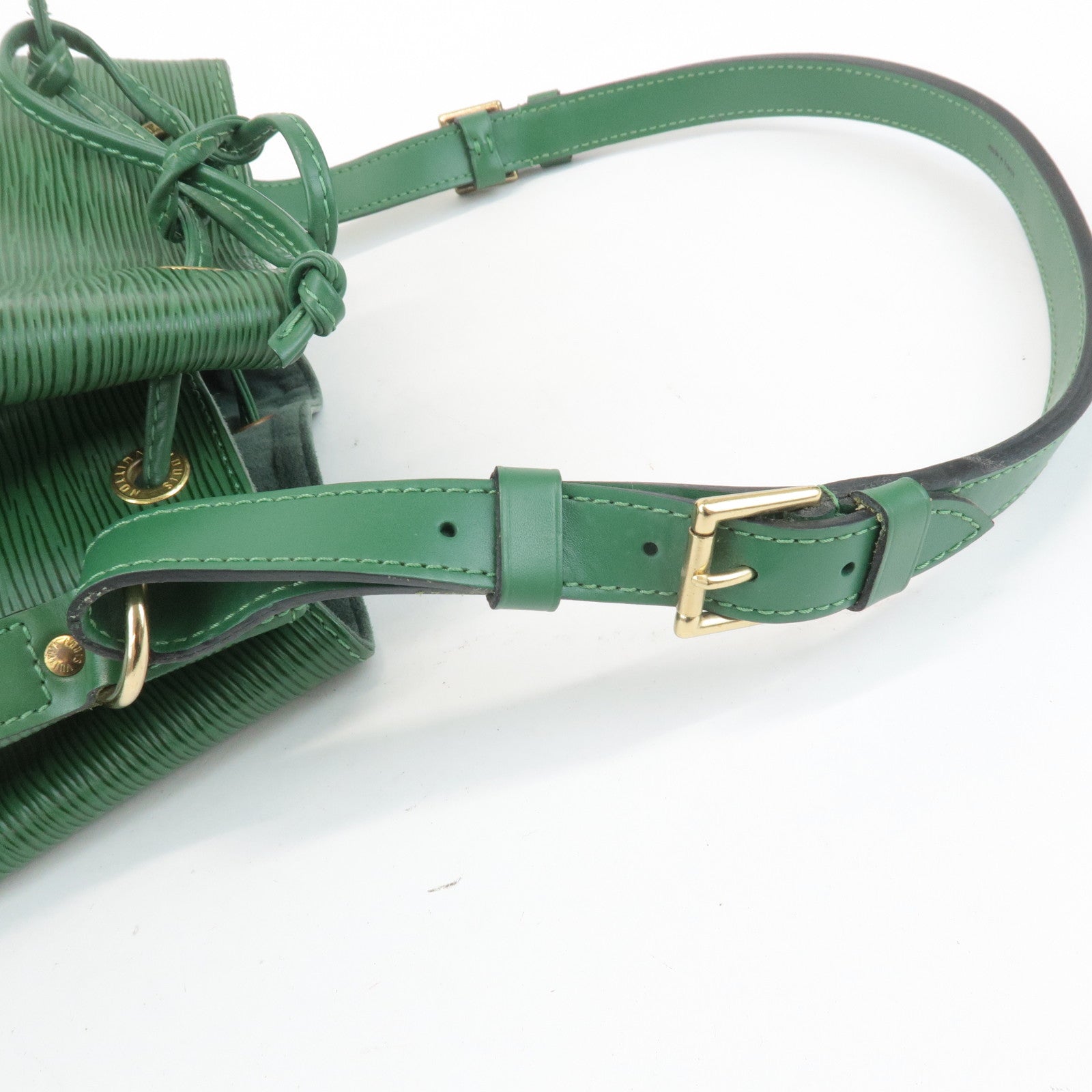 Louis Vuitton Epi Petit Noe Leather Shoulder Bag Borneo Green M44104