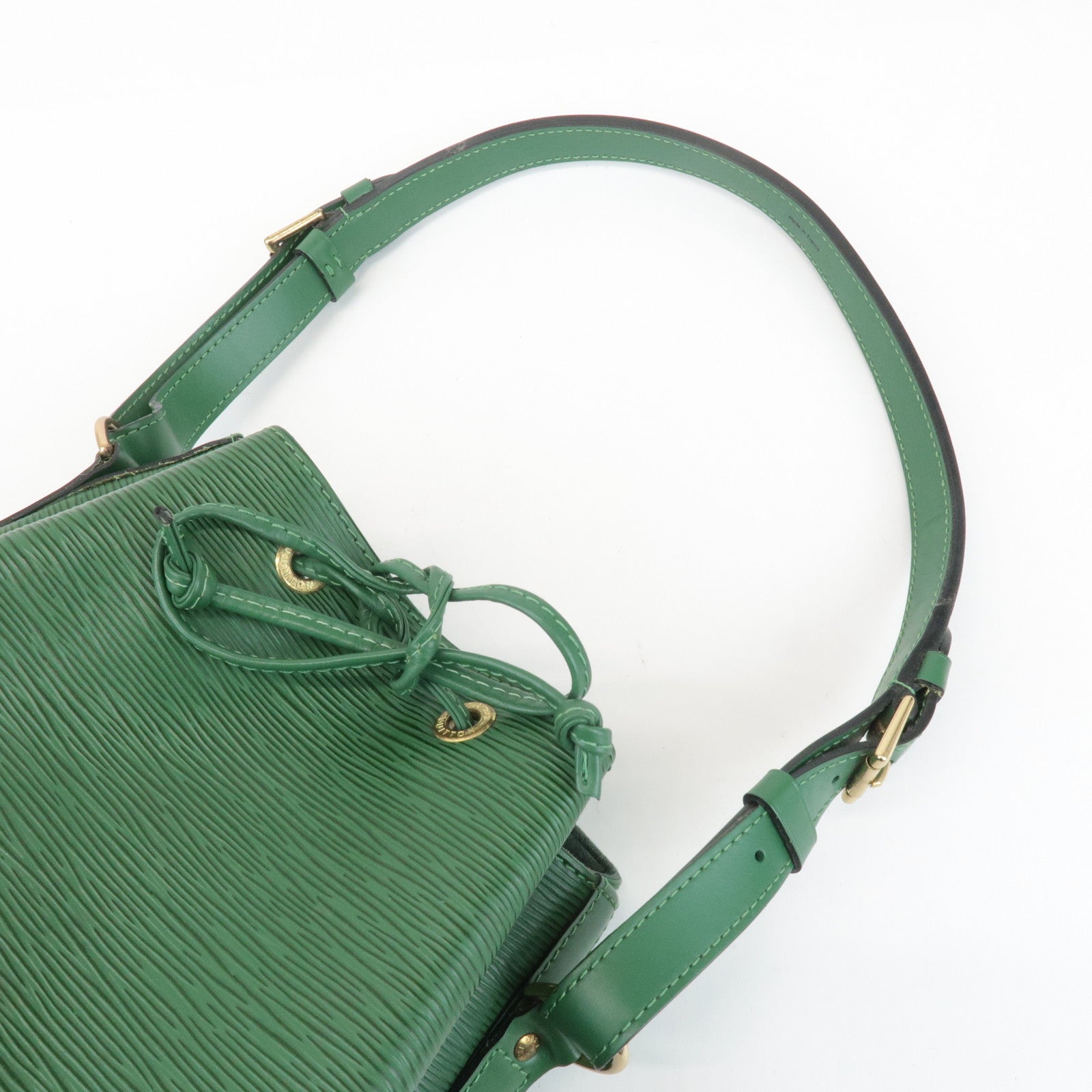 Louis Vuitton Epi Petit Noe Leather Shoulder Bag Borneo Green M44104