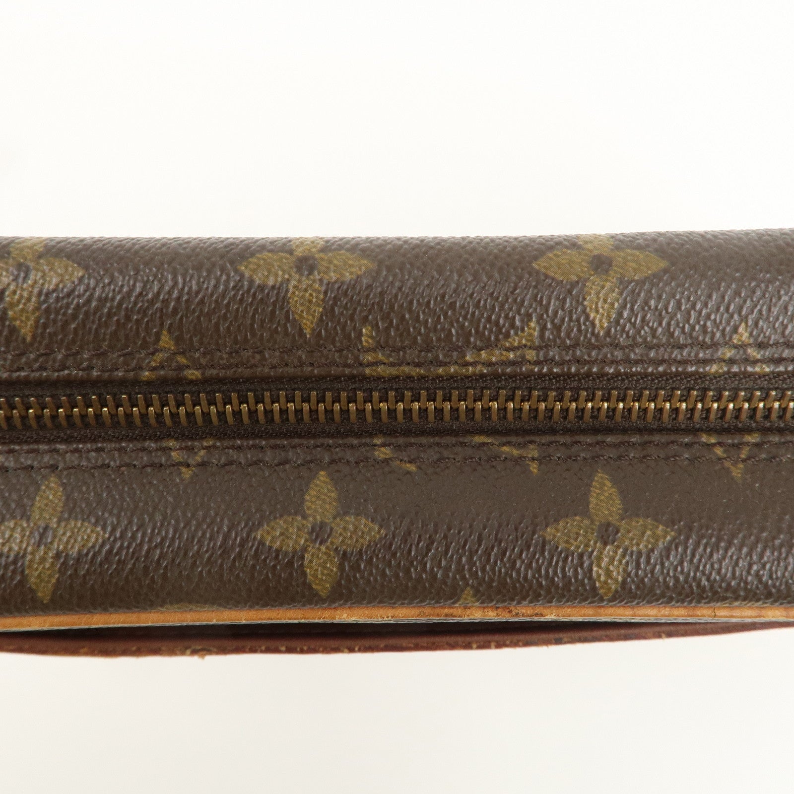 Louis Vuitton Monogram Compiegne 28 Pouch Clutch Bag M51845