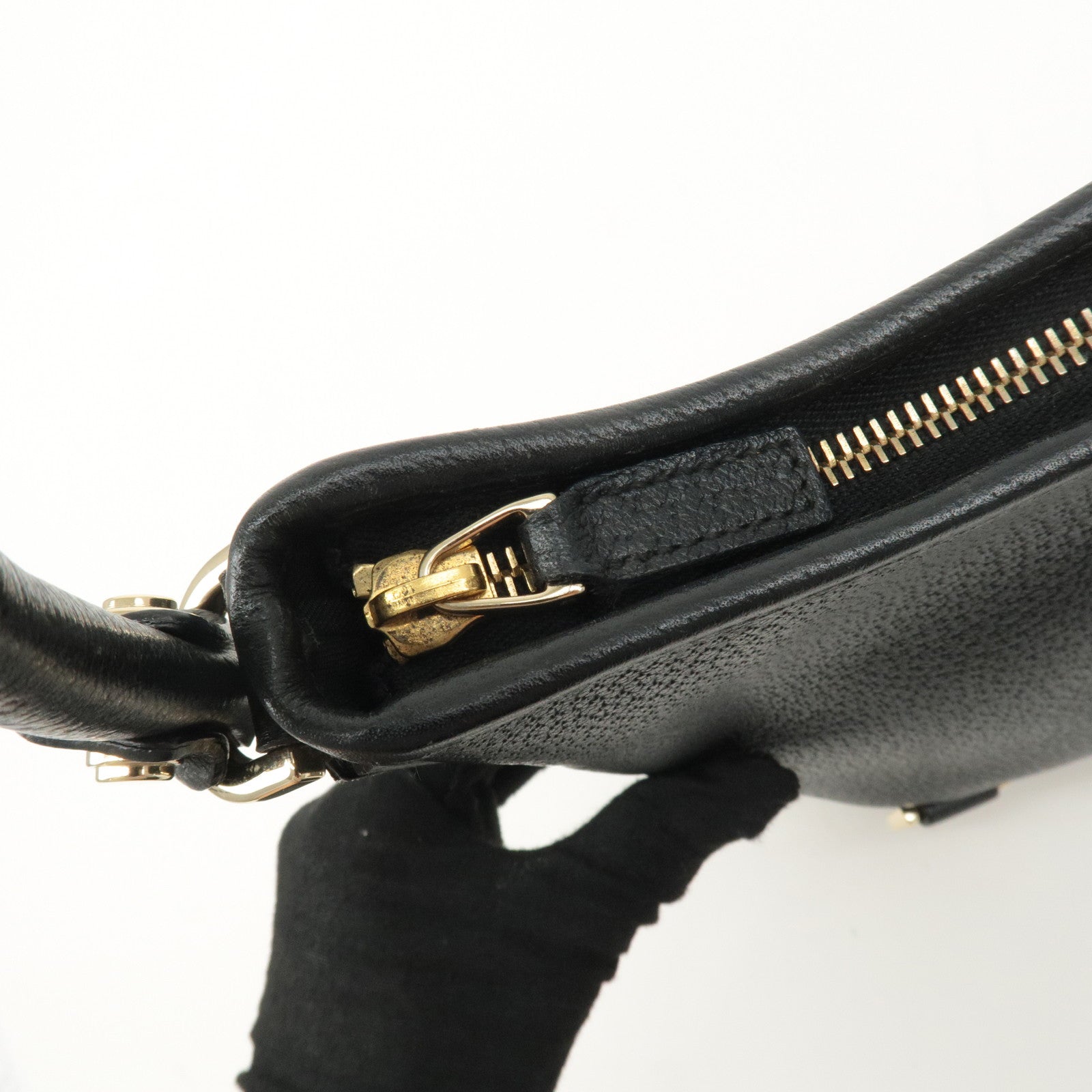 GUCCI Abbey Leather Shoulder Bag Black Gold HDW 130738