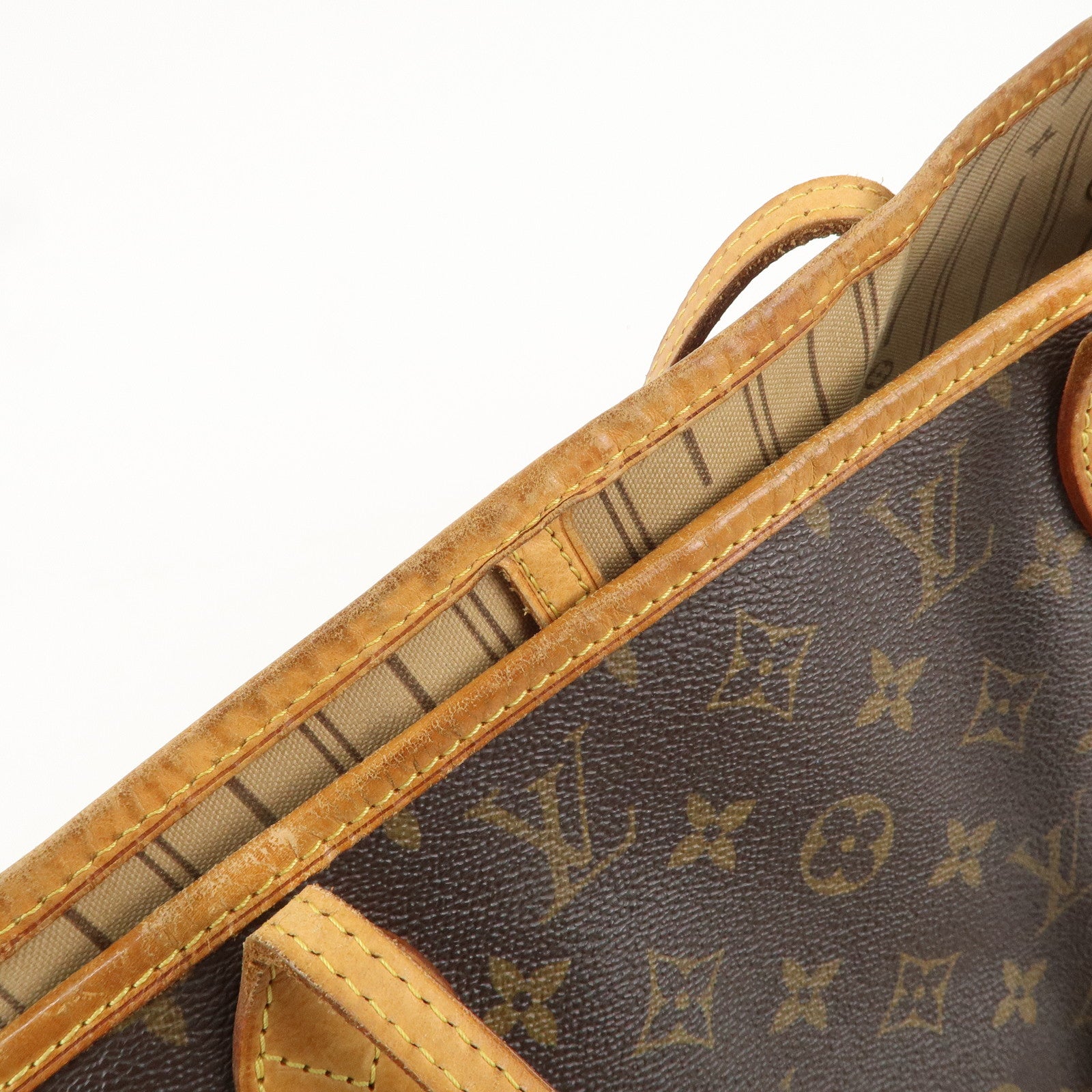 Louis Vuitton Monogram Neverfull MM Tote Bag Brown M40156