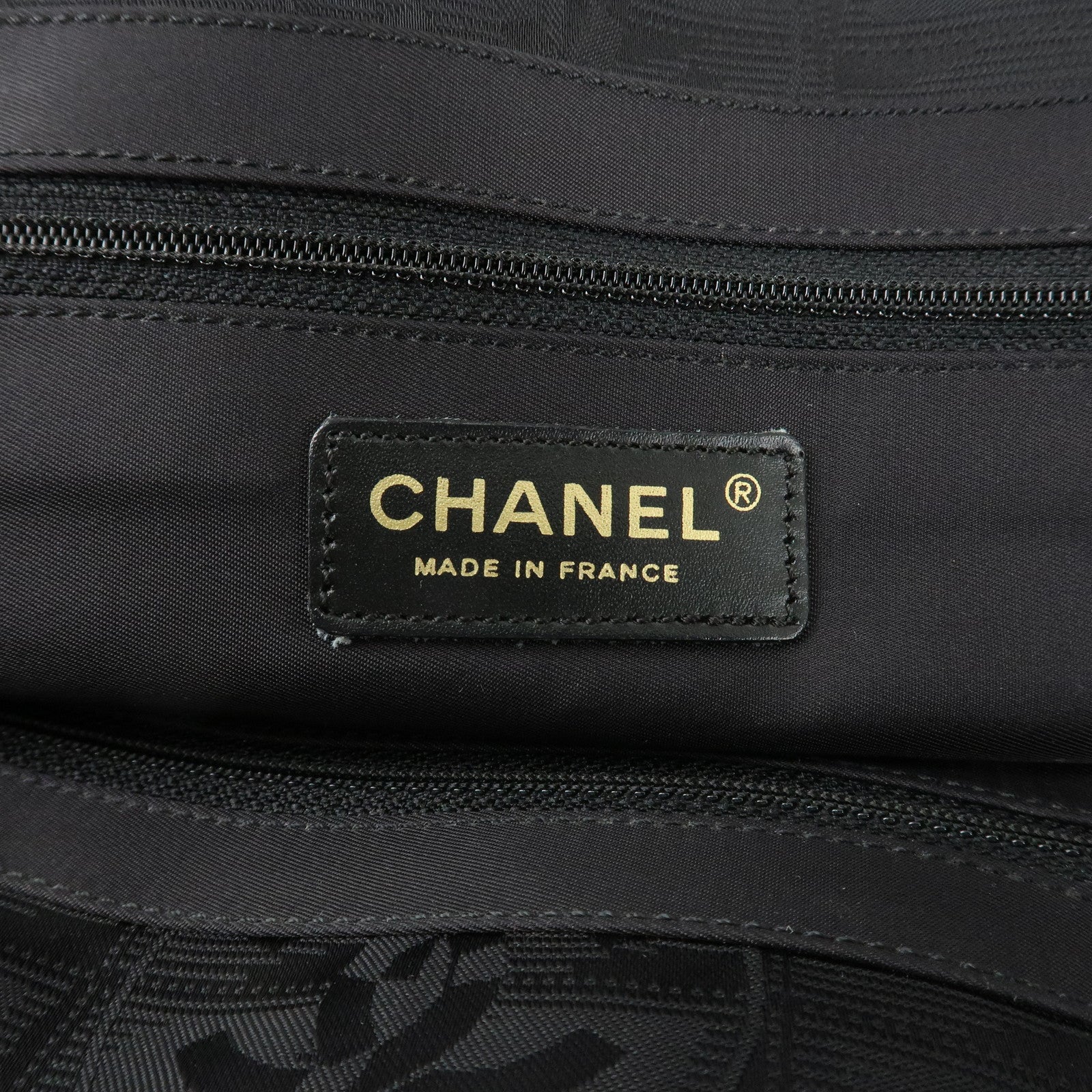 CHANEL Travel Line Nylon Jacquard Leather Tote Bag MM Black A15991