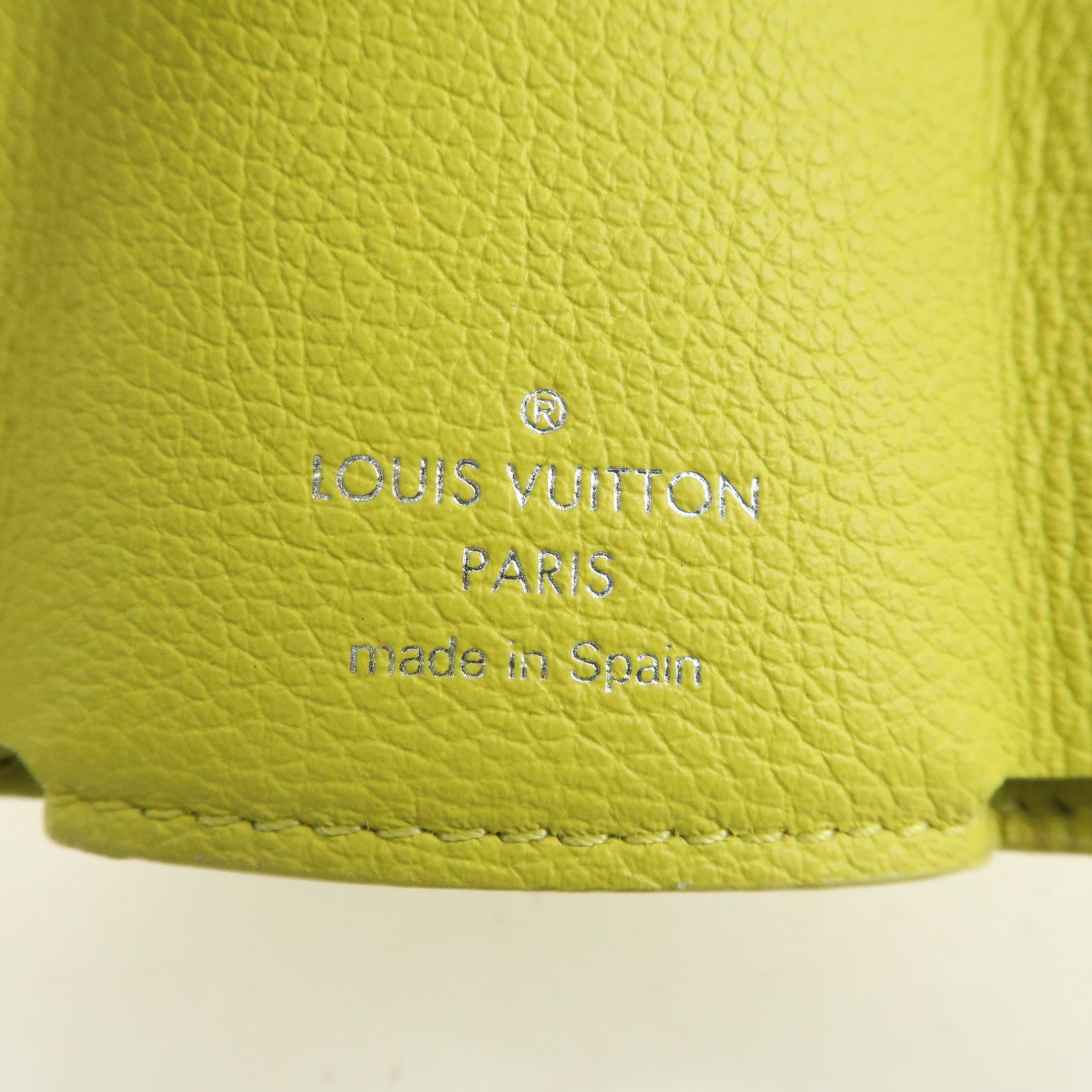 Louis Vuitton Portefeuille Lock Mini Wallet Vert Acid M81562