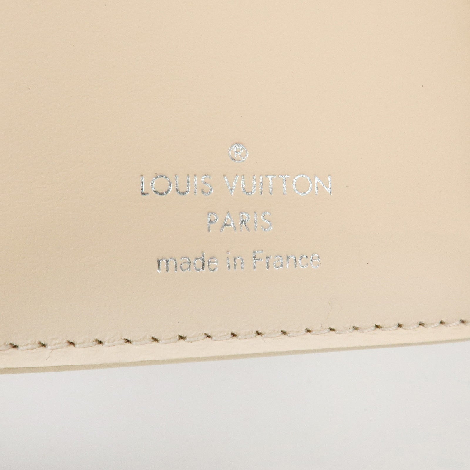 Louis Vuitton Portefeuille Capucines Compact Wallet M67662 Used