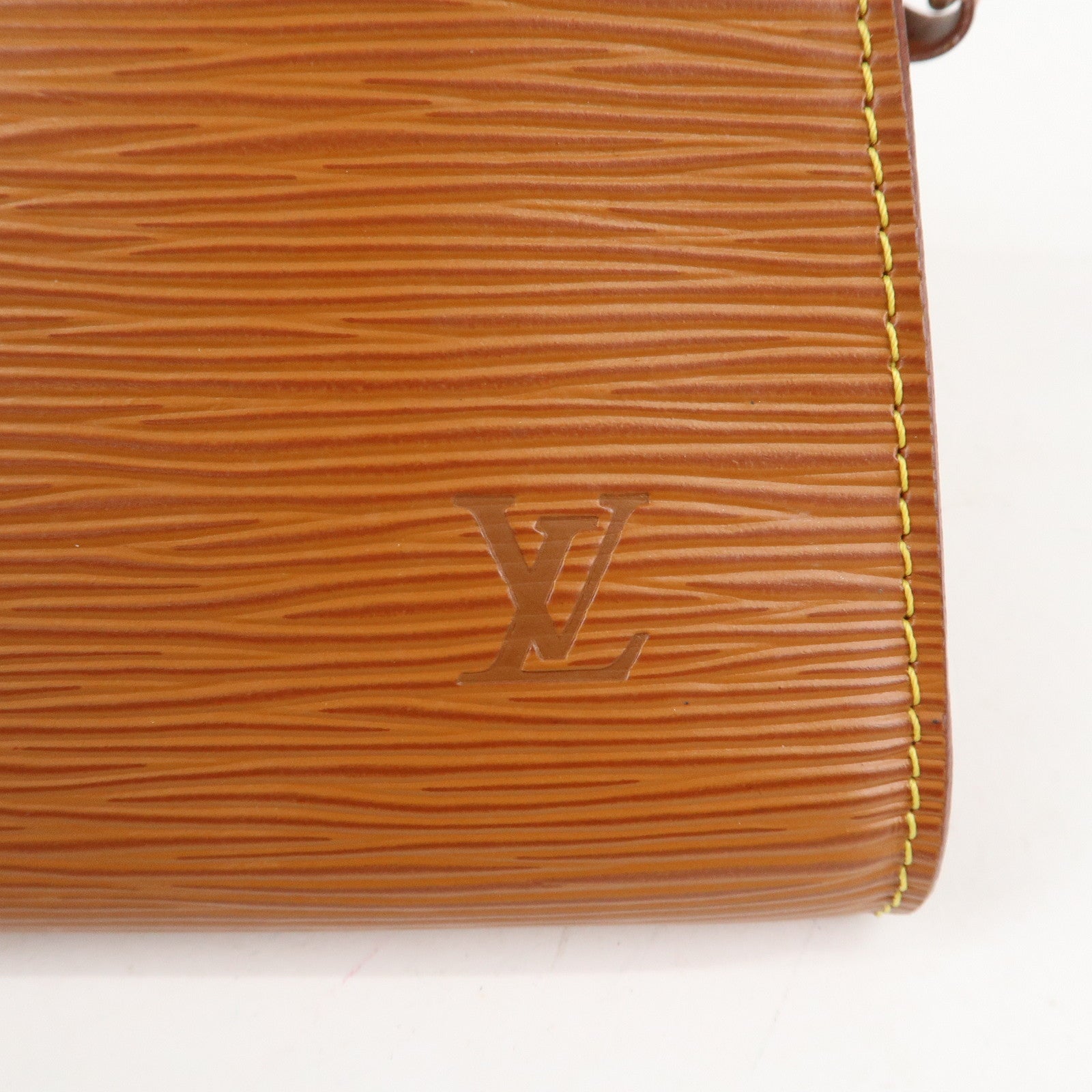 Louis Vuitton Epi Pochette Accessoires Pouch Zipang Gold M52948