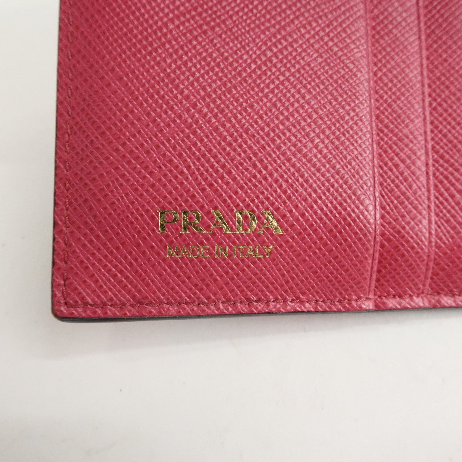 PRADA Logo Saffiano Leather Heart Print Bi-fold Wallet 1MV204