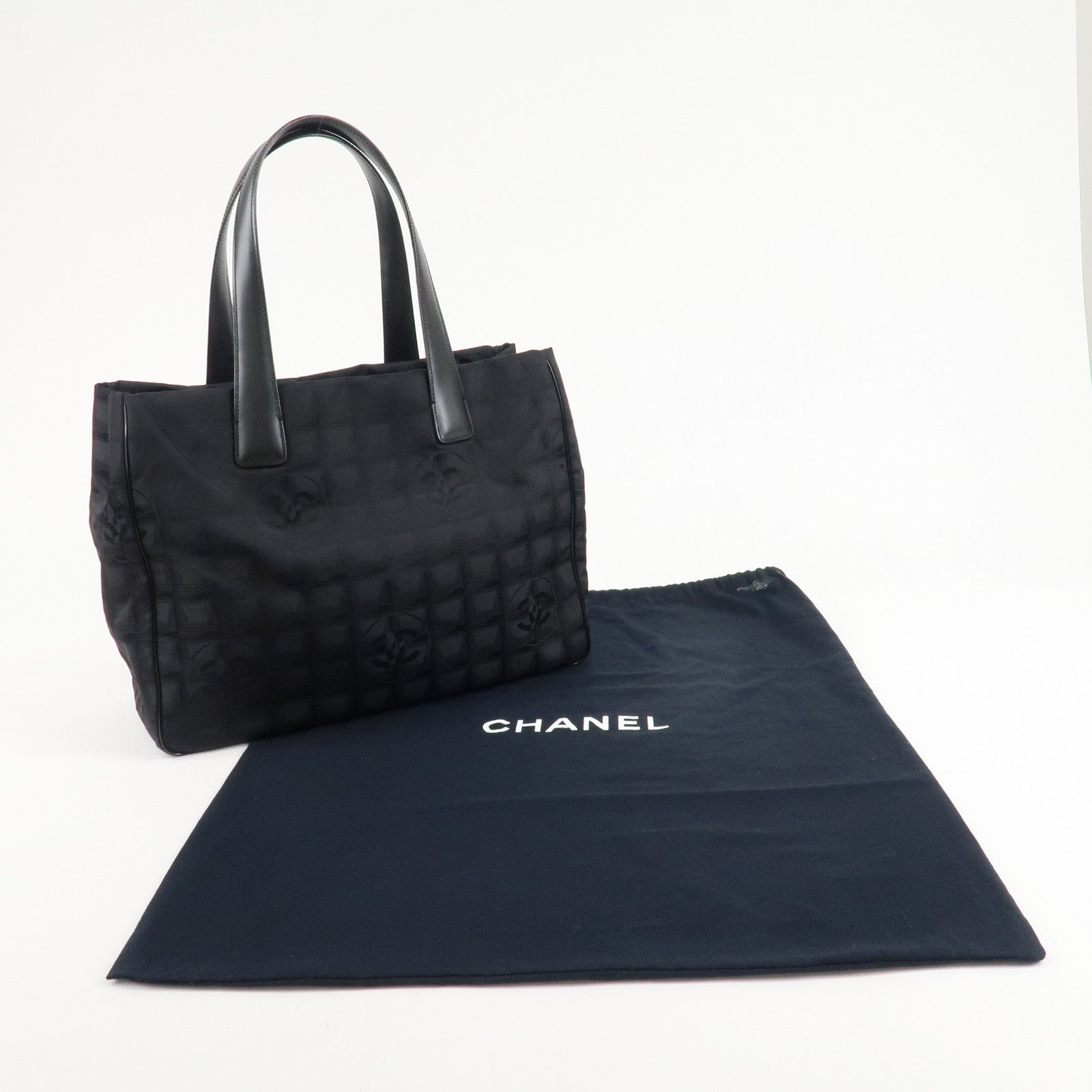 CHANEL New Travel Line Nylon Jacquard Leather Tote MM Black A15991