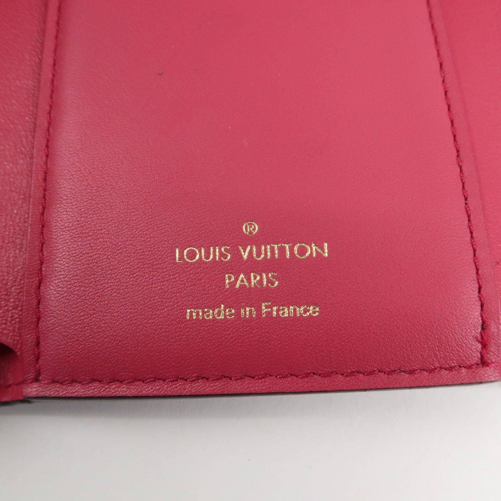 Louis Vuitton Portefeuille Capucines Compact Wallet M62157 Used