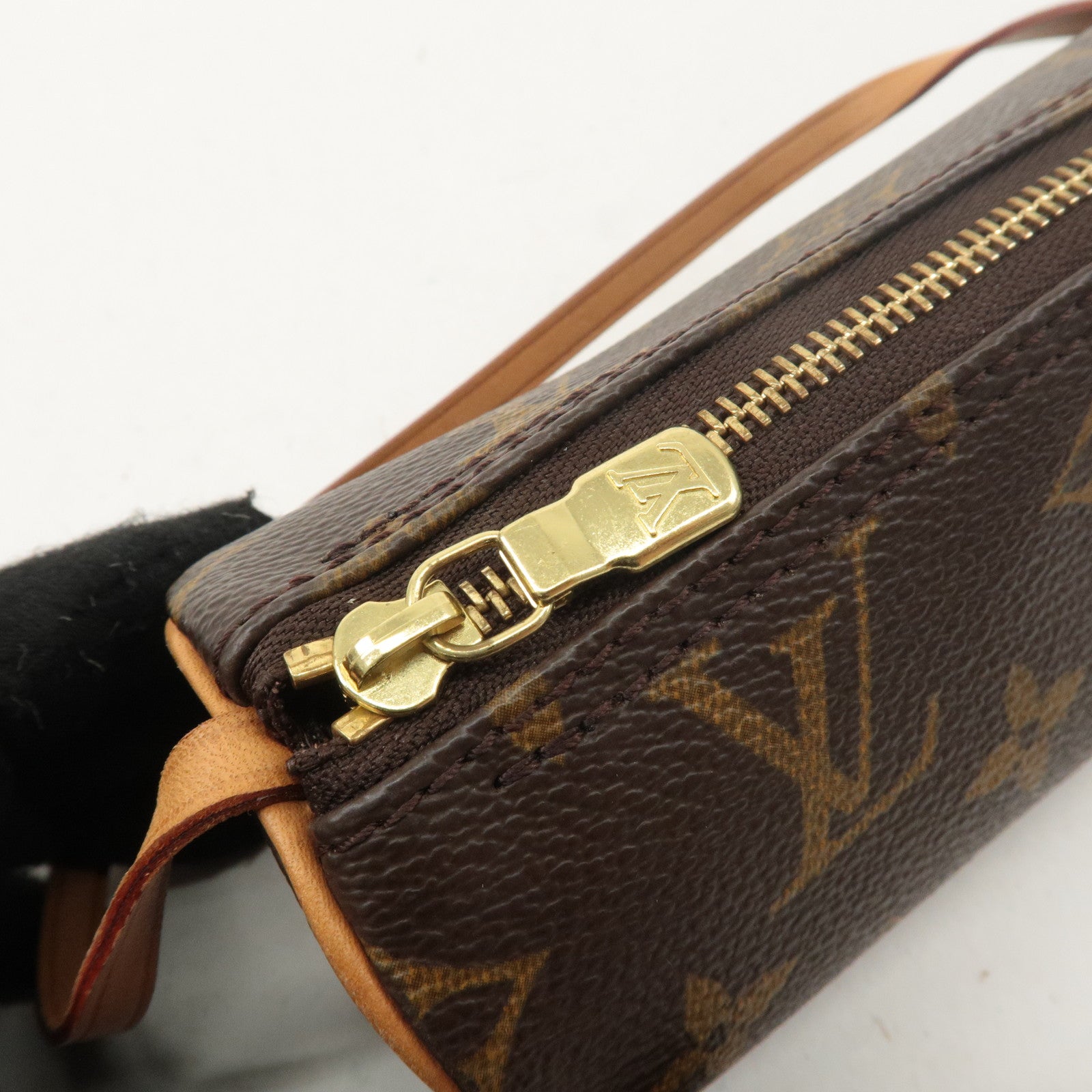 Louis Vuitton Monogram Papillon 30 Hand Bag 
Pouch Brown M51385