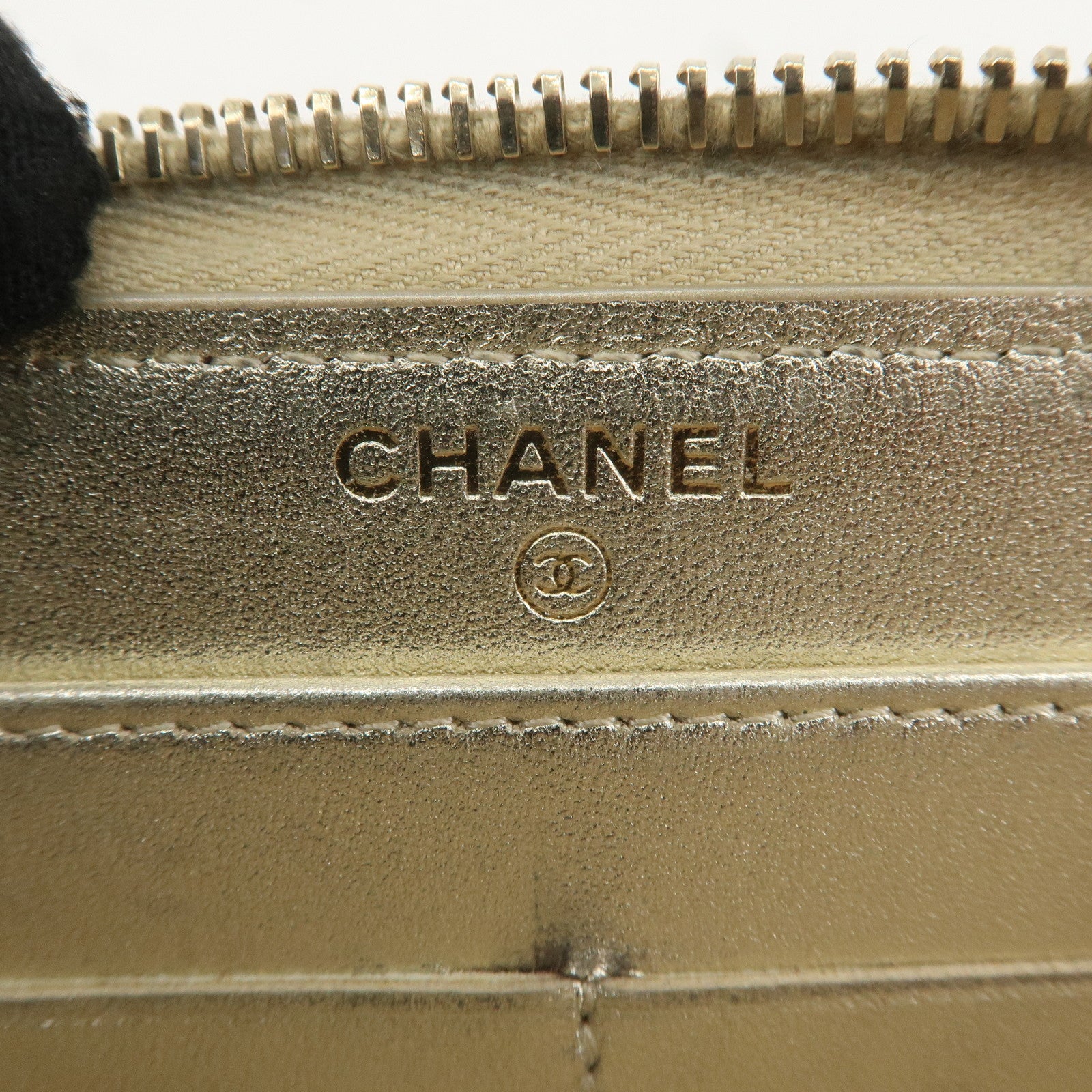 CHANEL Matelasse Caviar Skin Long Wallet Zip Around Gold A50097