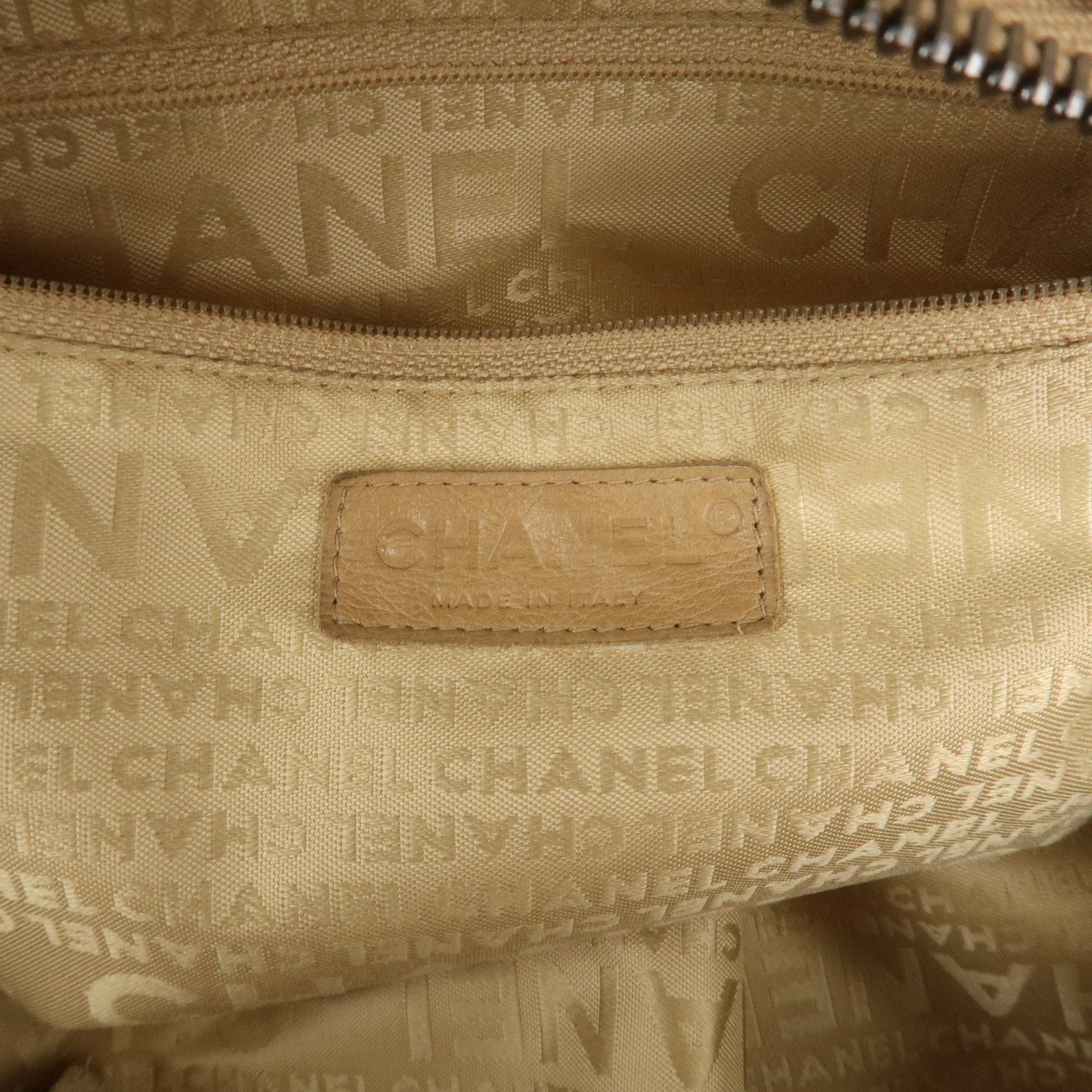 CHANEL Chocolate Bar Caviar Skin Boston Bag Beige A24184