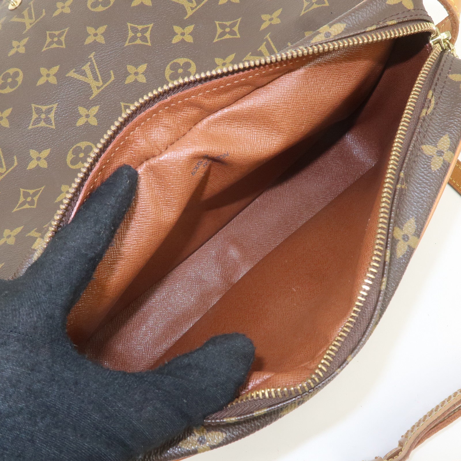 Louis Vuitton Monogram Saint Germain 28 Shoulder Bag M51207