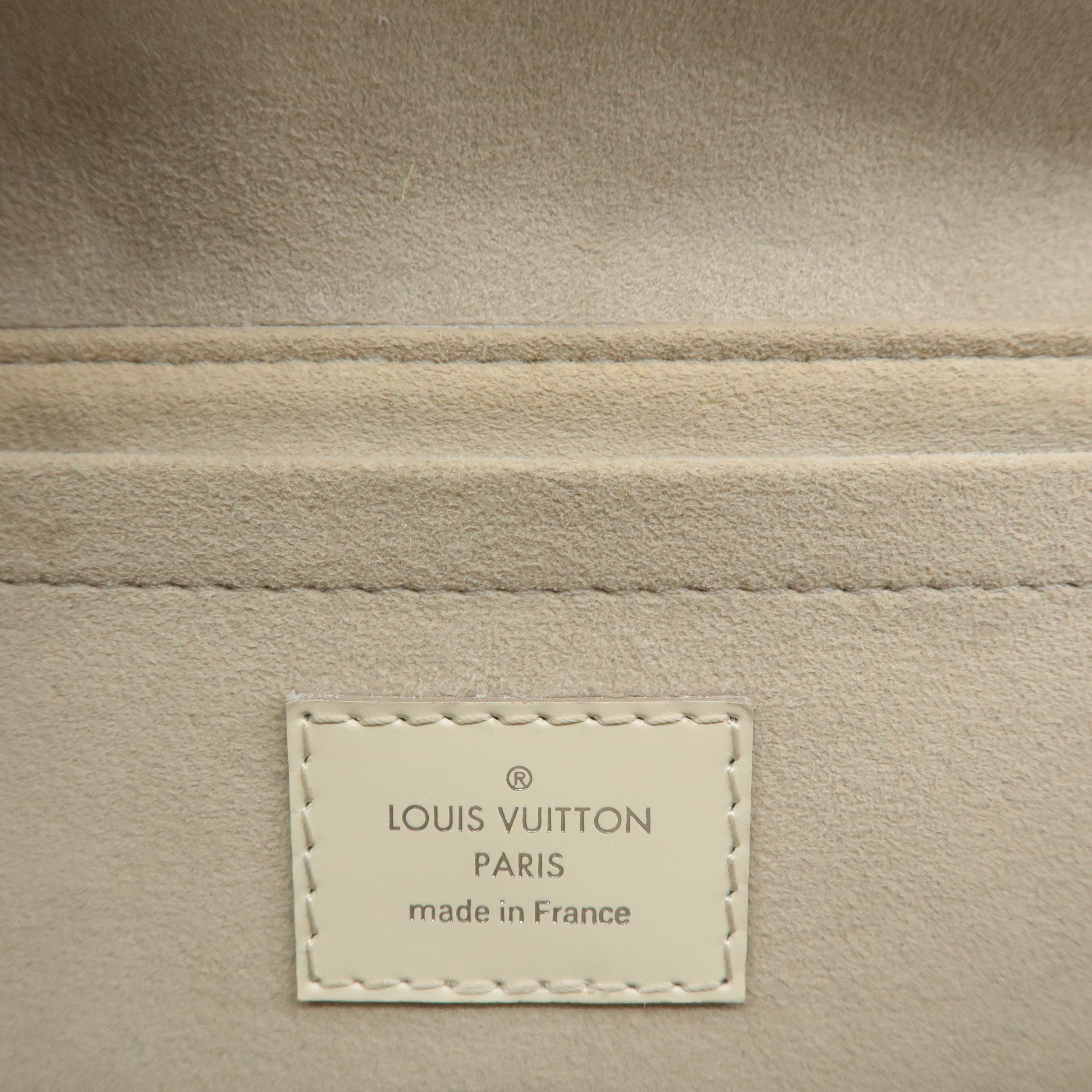 Louis Vuitton Epi Pochette Montaigne Shoulder Bag Ivoire M5929J