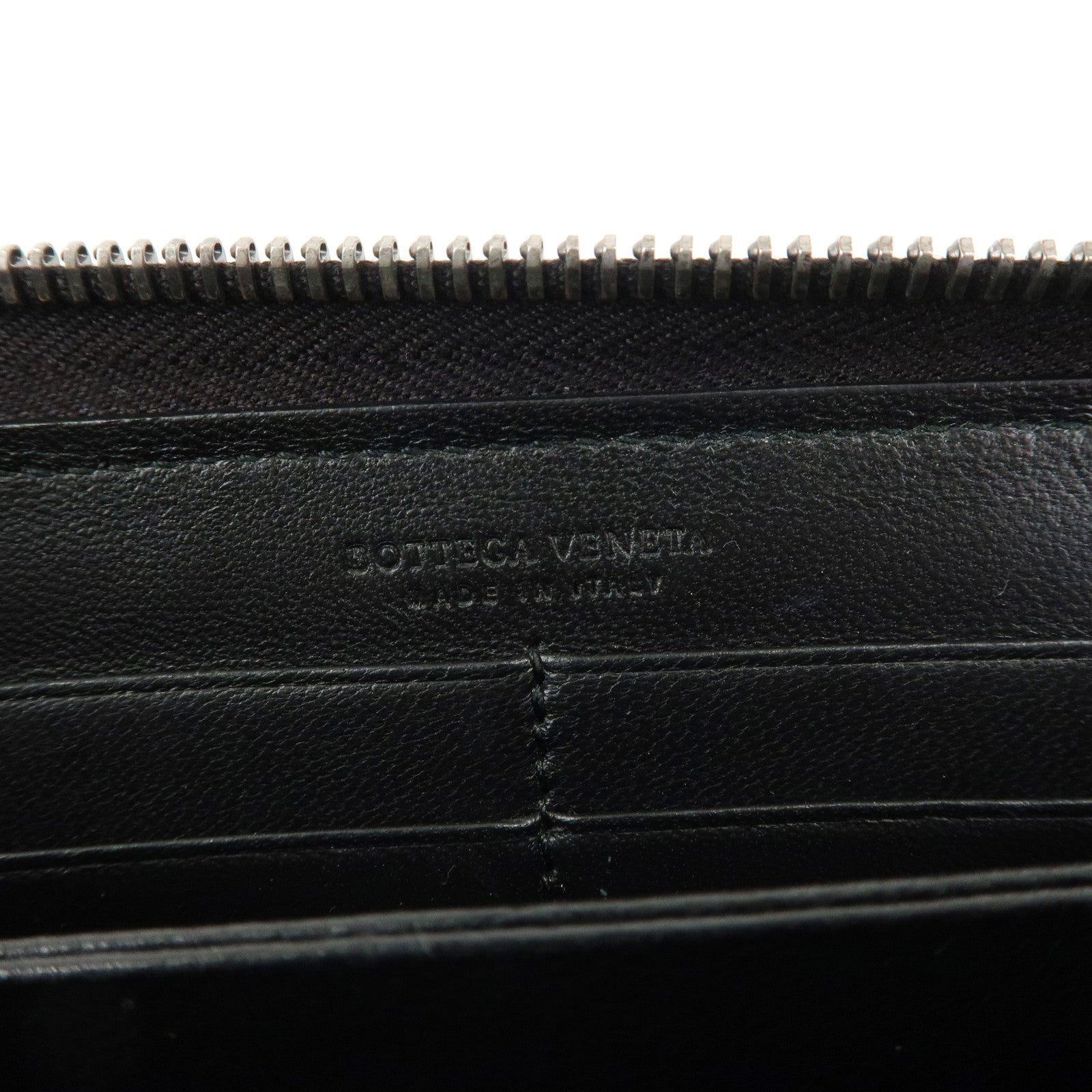 BOTTEGA VENETA Intrecciato Leather Round Fauna Long Wallet