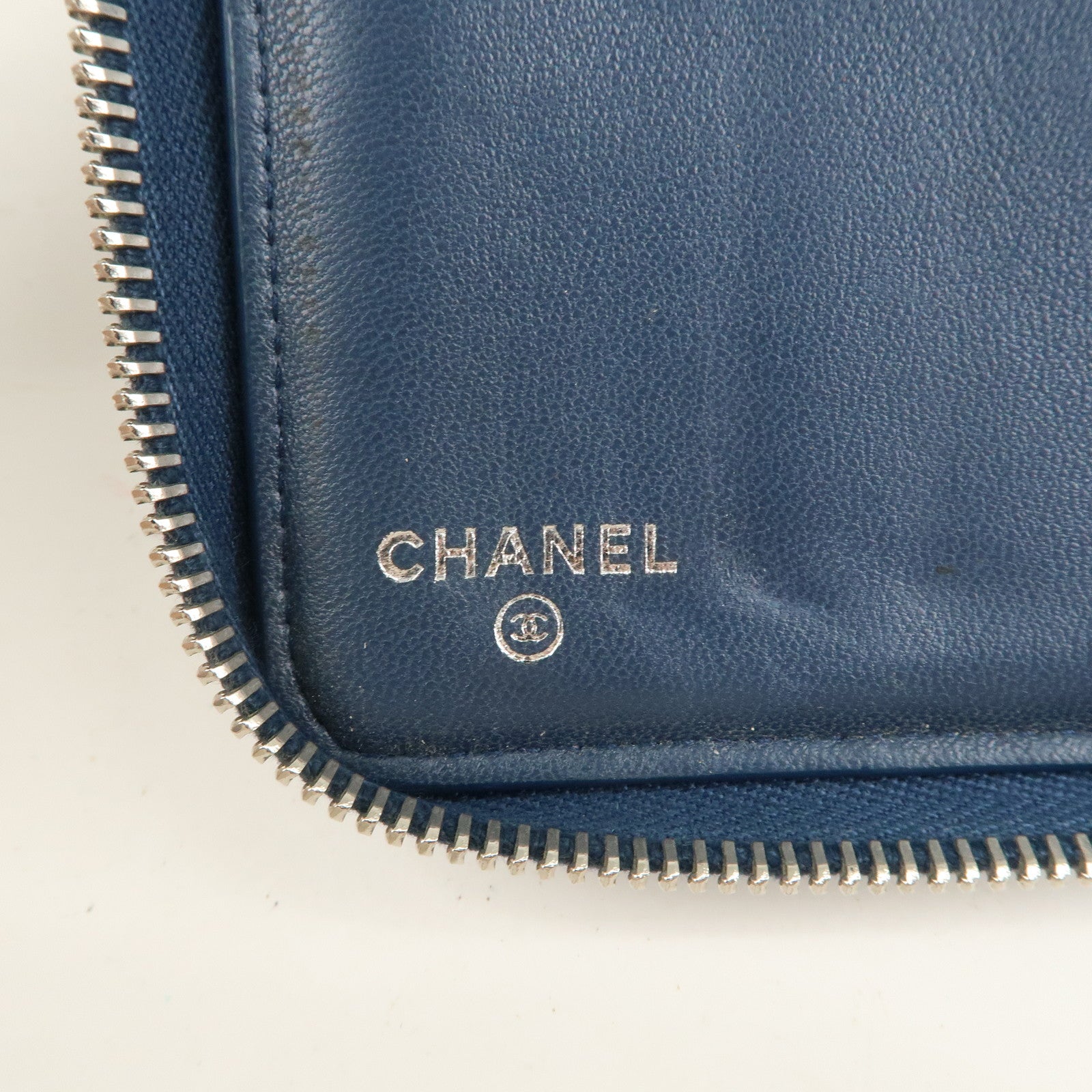 CHANEL Matelasse Lamb Skin Round Zippy Long Wallet Navy Silver HDW Used