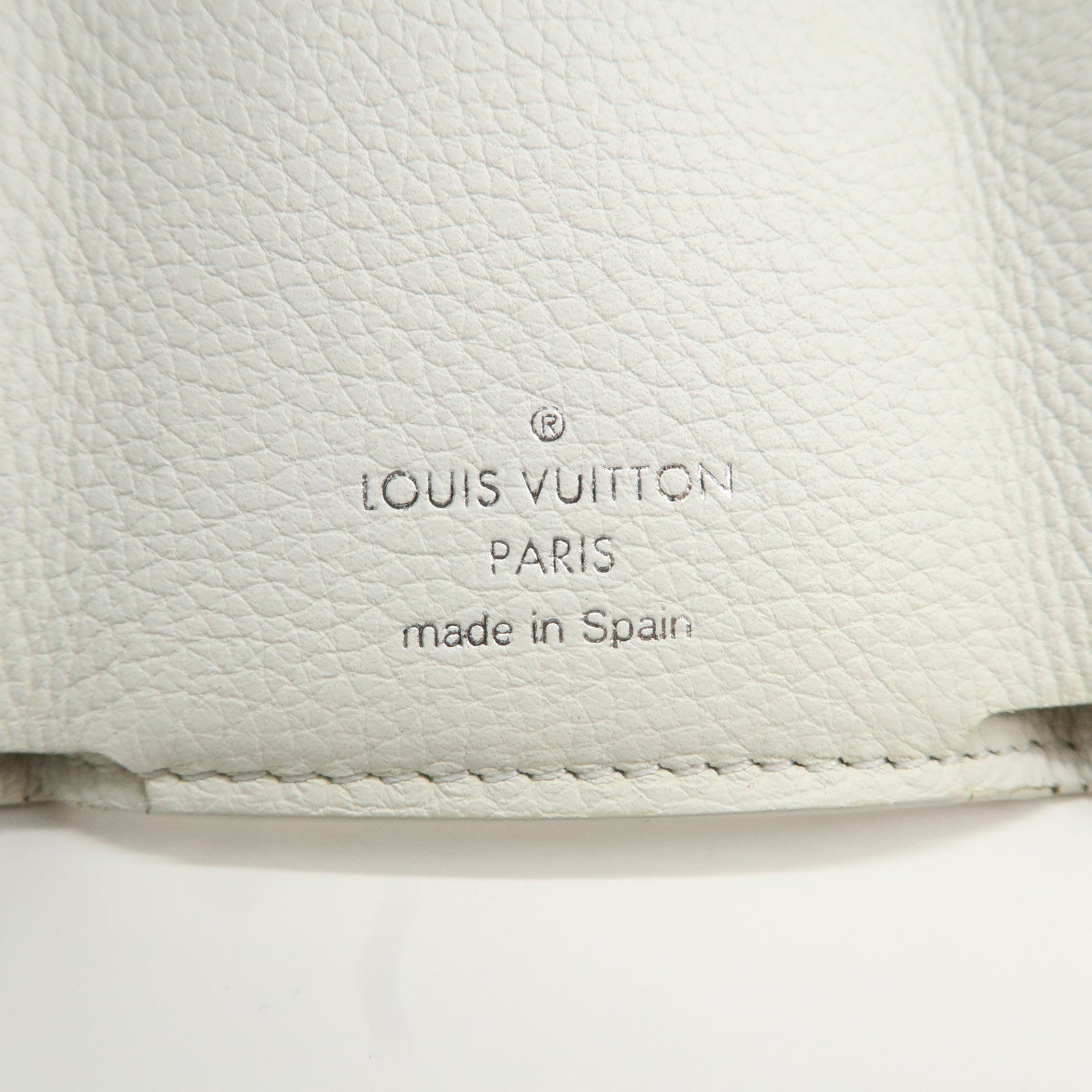 Louis Vuitton Portefeuille Lock Mini Wallet White M68482