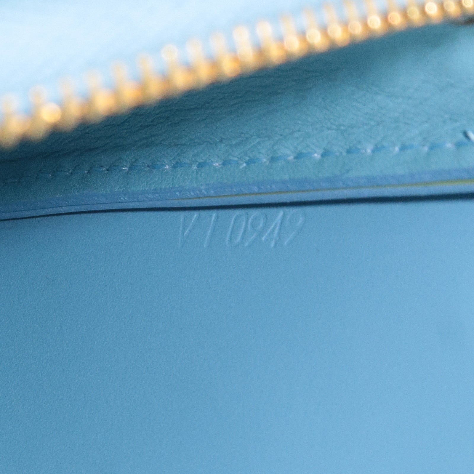 Louis Vuitton Monogram Vernis Lexington Pouch Baby Blue M91011