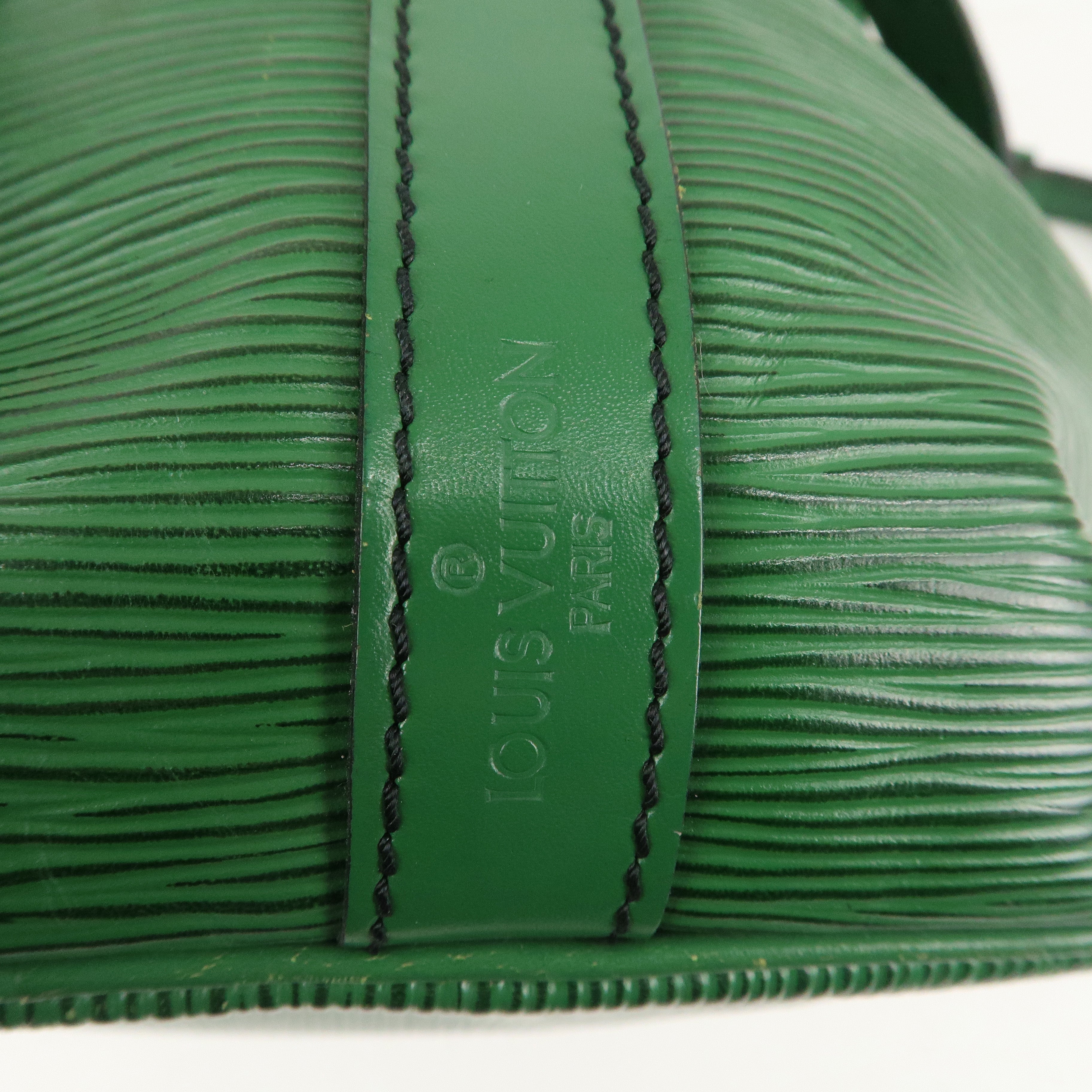 Louis Vuitton Epi Petit Noe Leather Shoulder Bag Green M44104