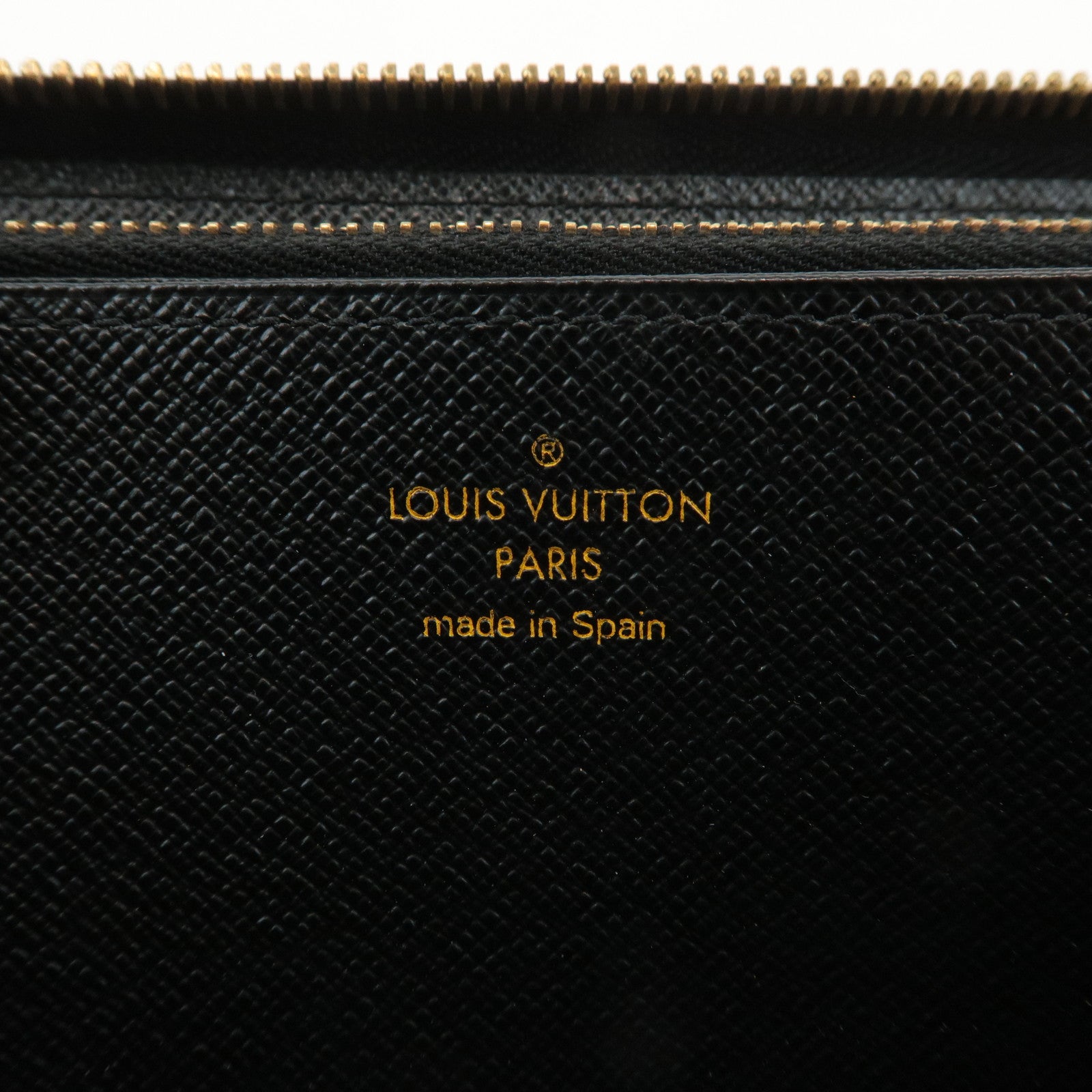 Louis Vuitton Epi 2017 Cruise Lace Line Zippy Wallet Noir M67800