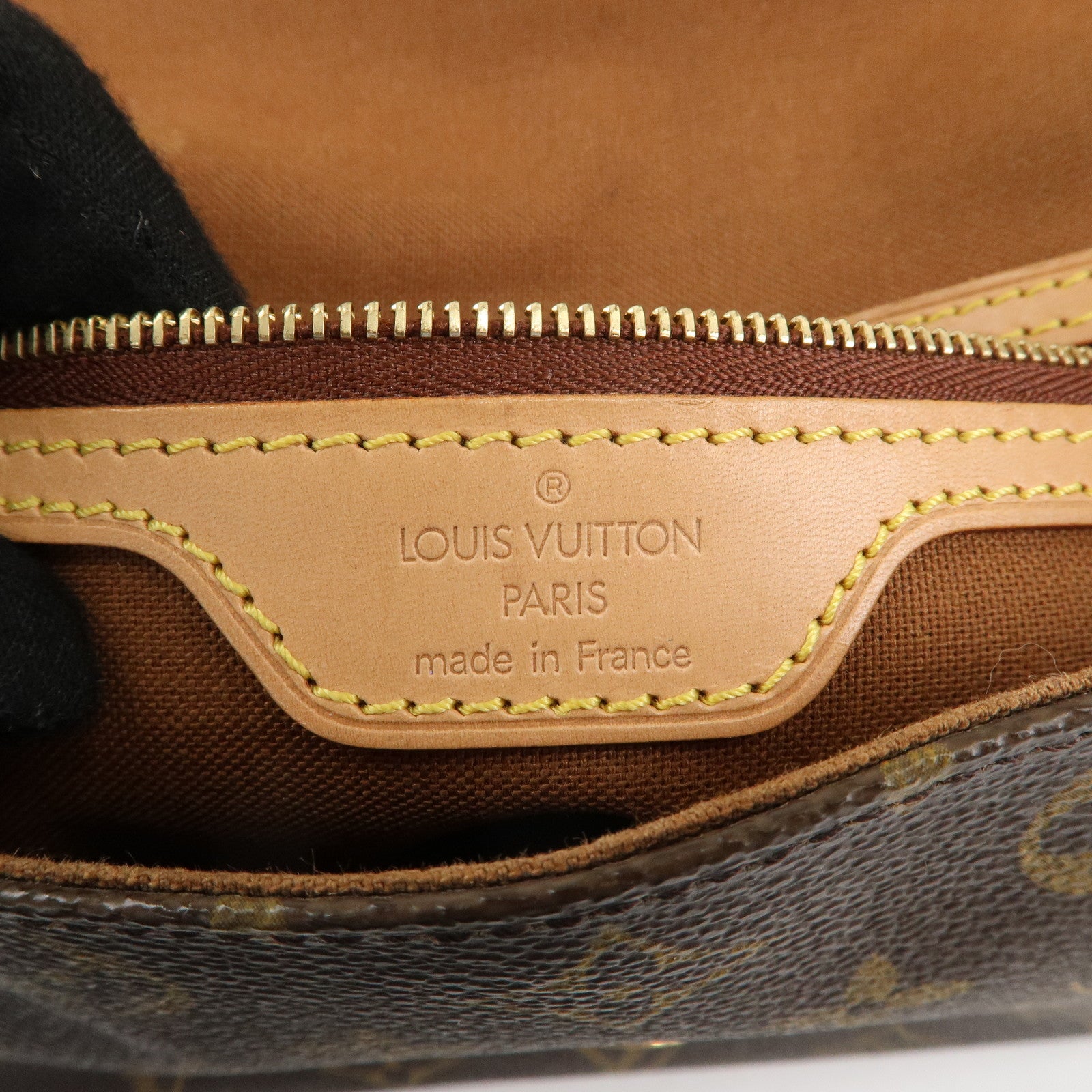 Louis Vuitton Monogram Mini Looping Shoulder Bag Hand Bag M51147