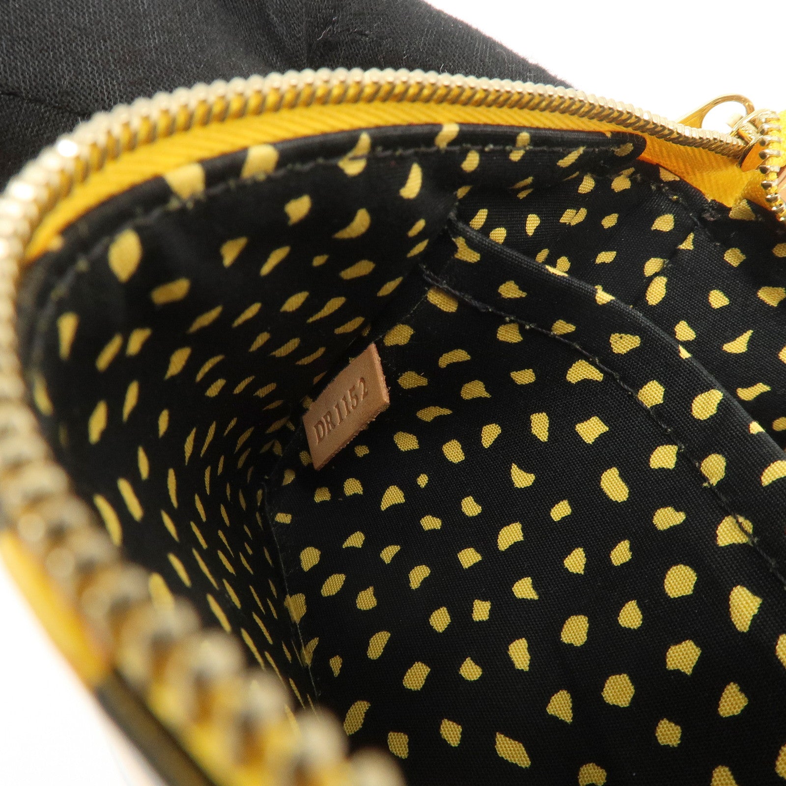 Louis Vuitton Vernis Pochette Accessoires Yayoi Kusama Dot M91426