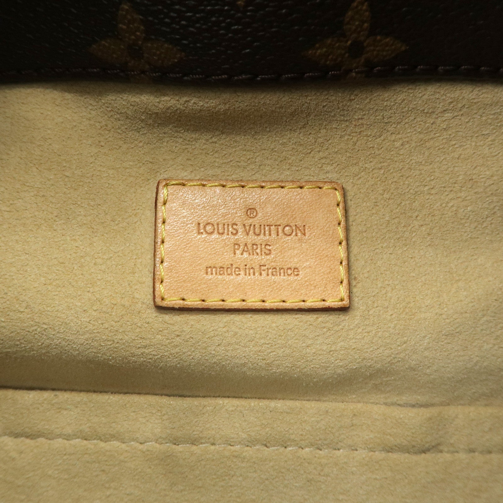 Louis Vuitton Monogram Artsy MM Shoulder Bag M40249