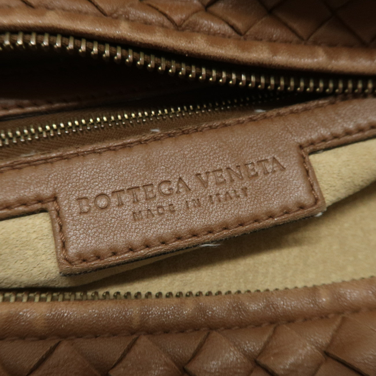 BOTTEGA VENETA Intrecciato Leather Montaigne Boston Bag Brown 173398