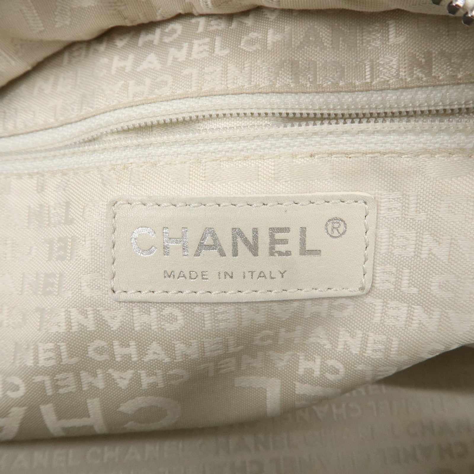 CHANEL Chocolate Bar Caviar Skin Mini Boston Bag White A26135 Used