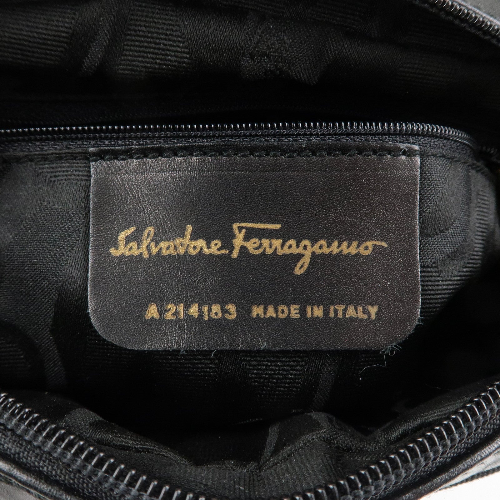 Ferragamo Vara Ribbon Leather Shoulder Bag Crossbody Bag Black Used